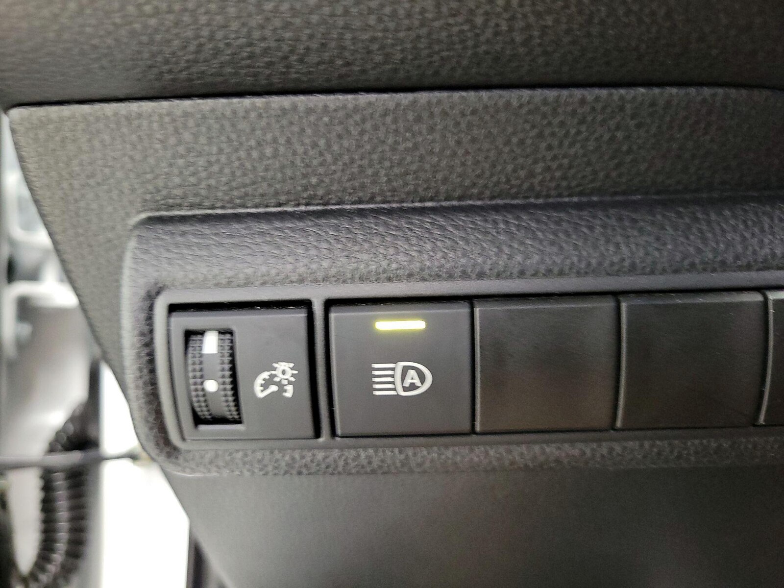 2024 Toyota Corolla LE - Photo 14