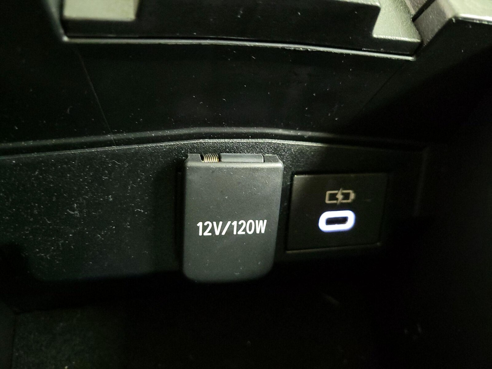 2024 Toyota Corolla LE - Photo 20
