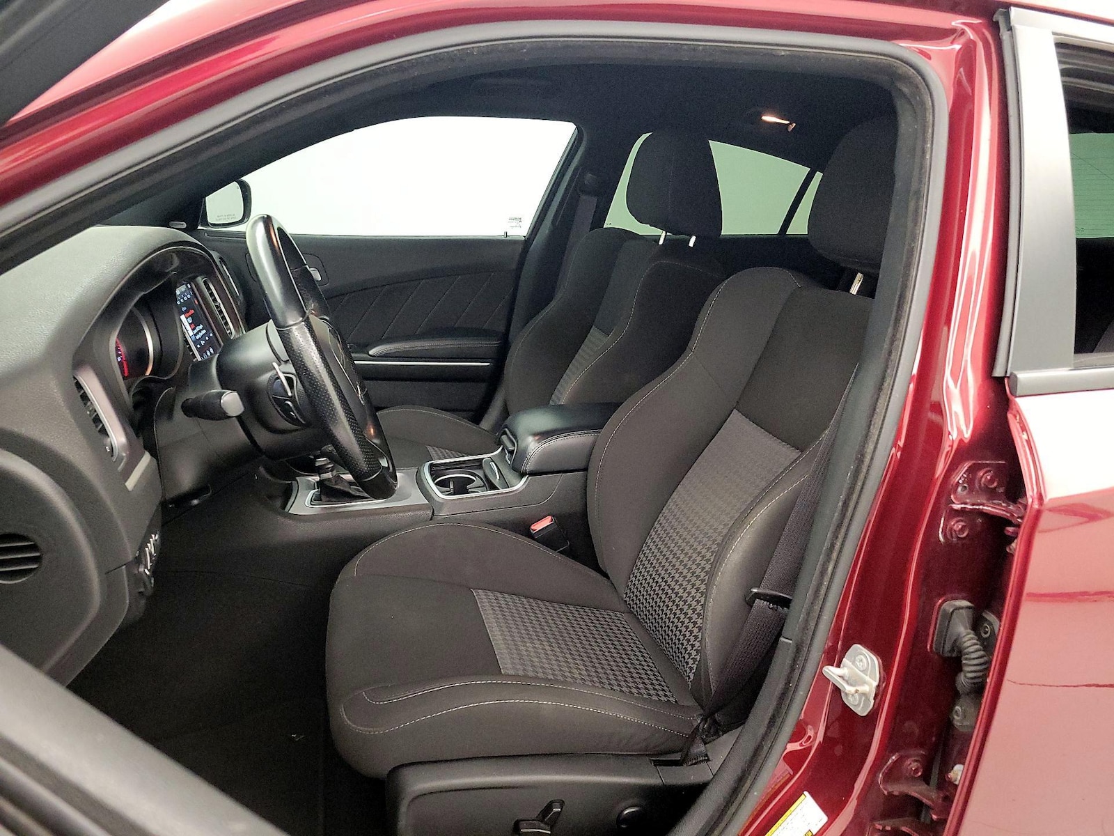 Power Seat(s) & Side Airbags