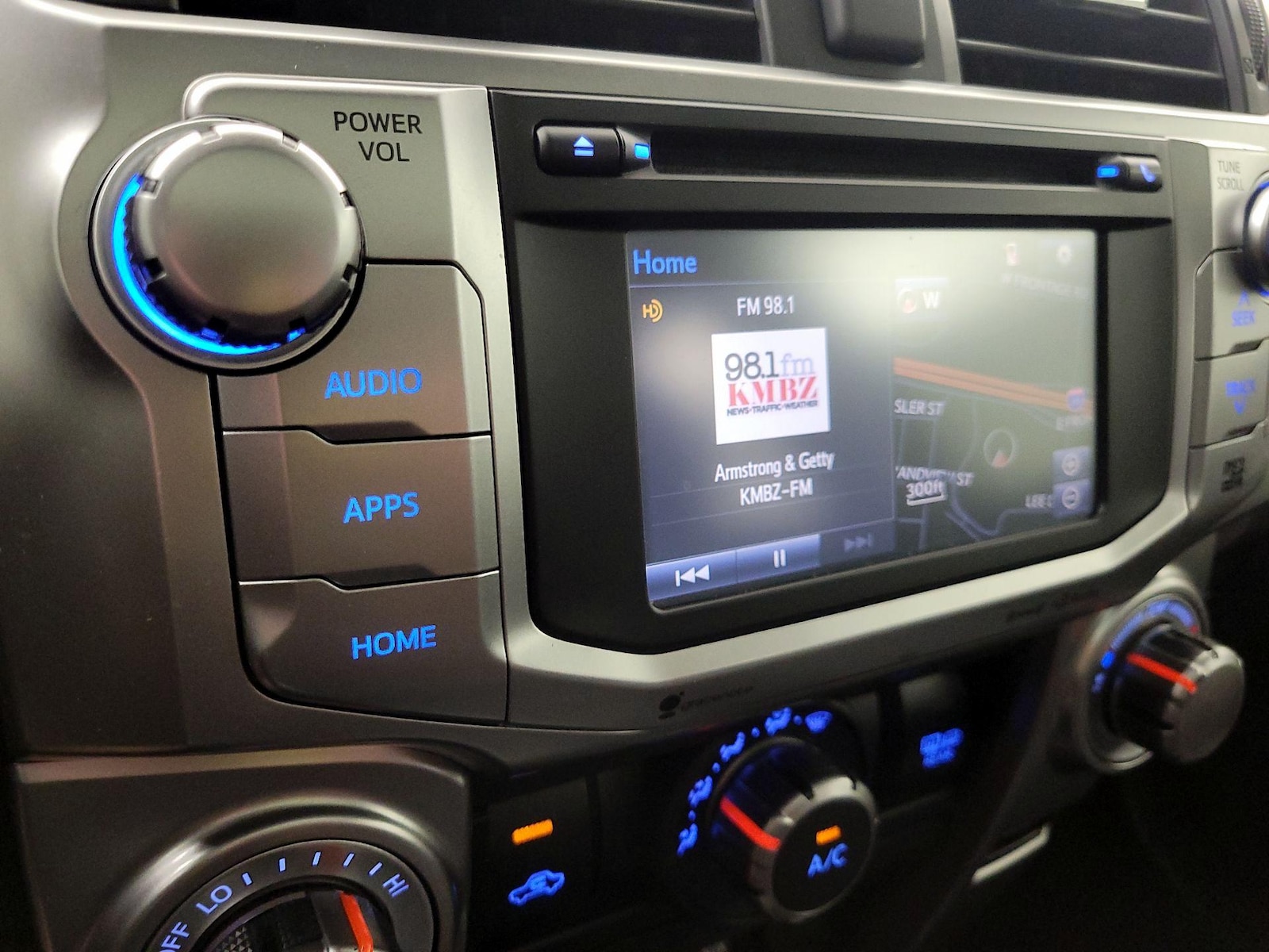 2018 Toyota 4Runner SR5 Premium - Photo 17