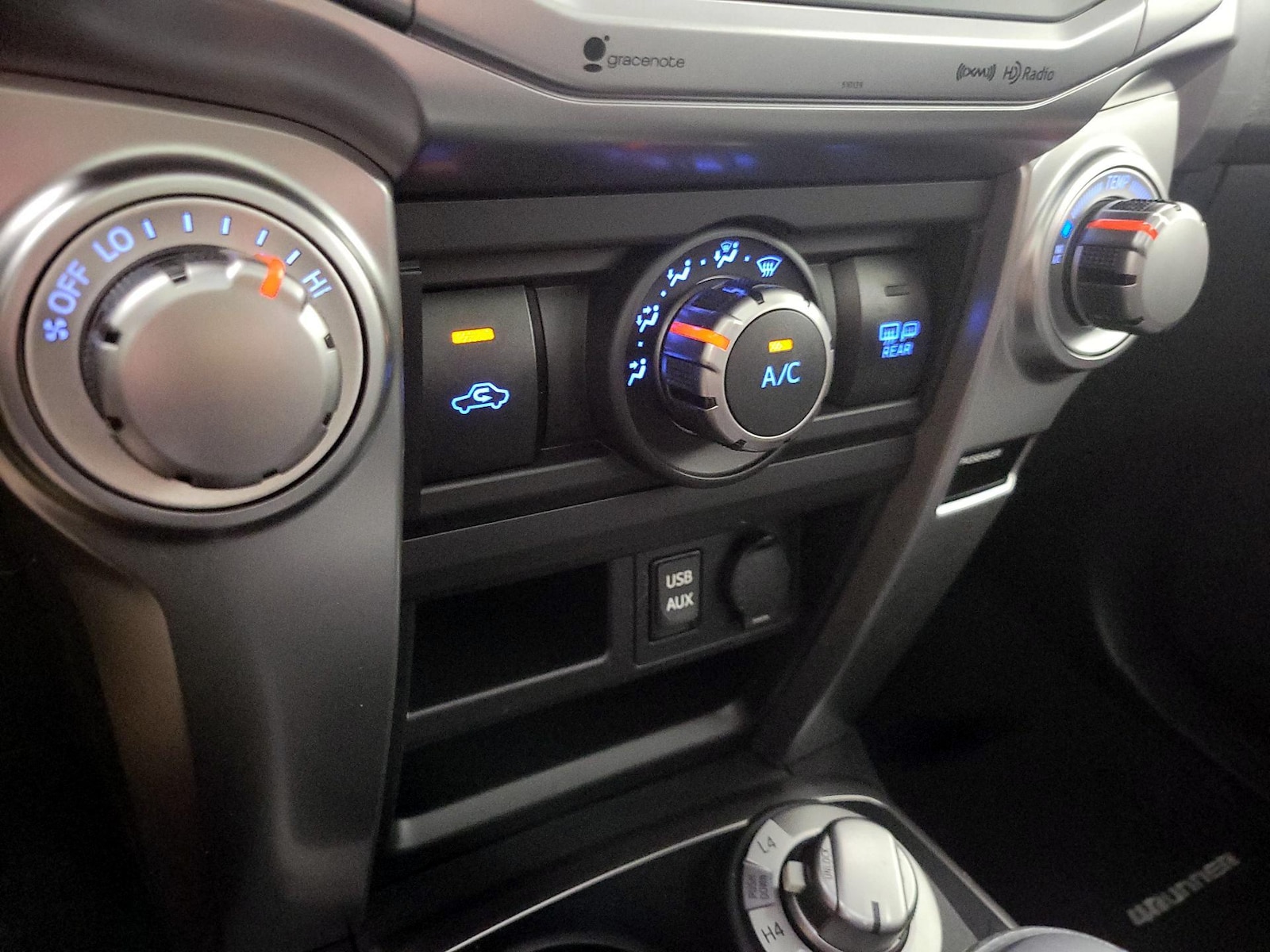 2018 Toyota 4Runner SR5 Premium - Photo 18