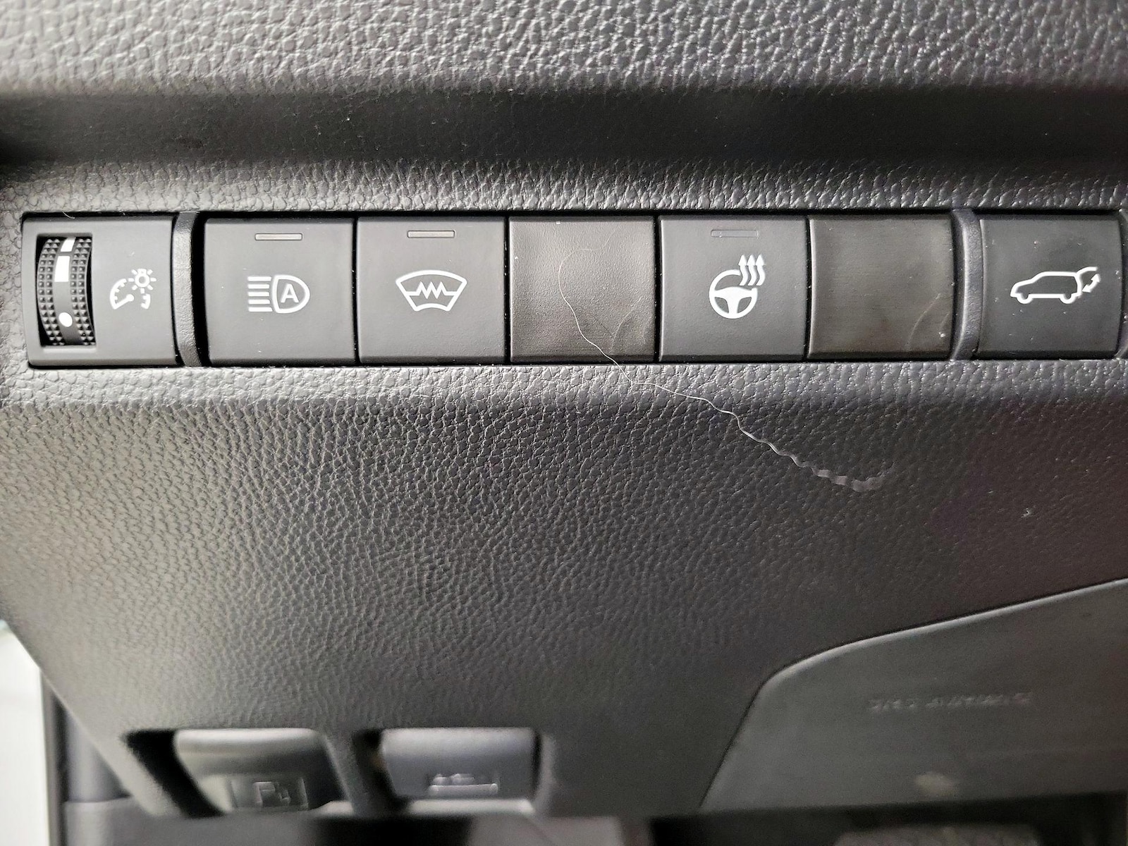 2024 Toyota RAV4 XLE Premium - Photo 14