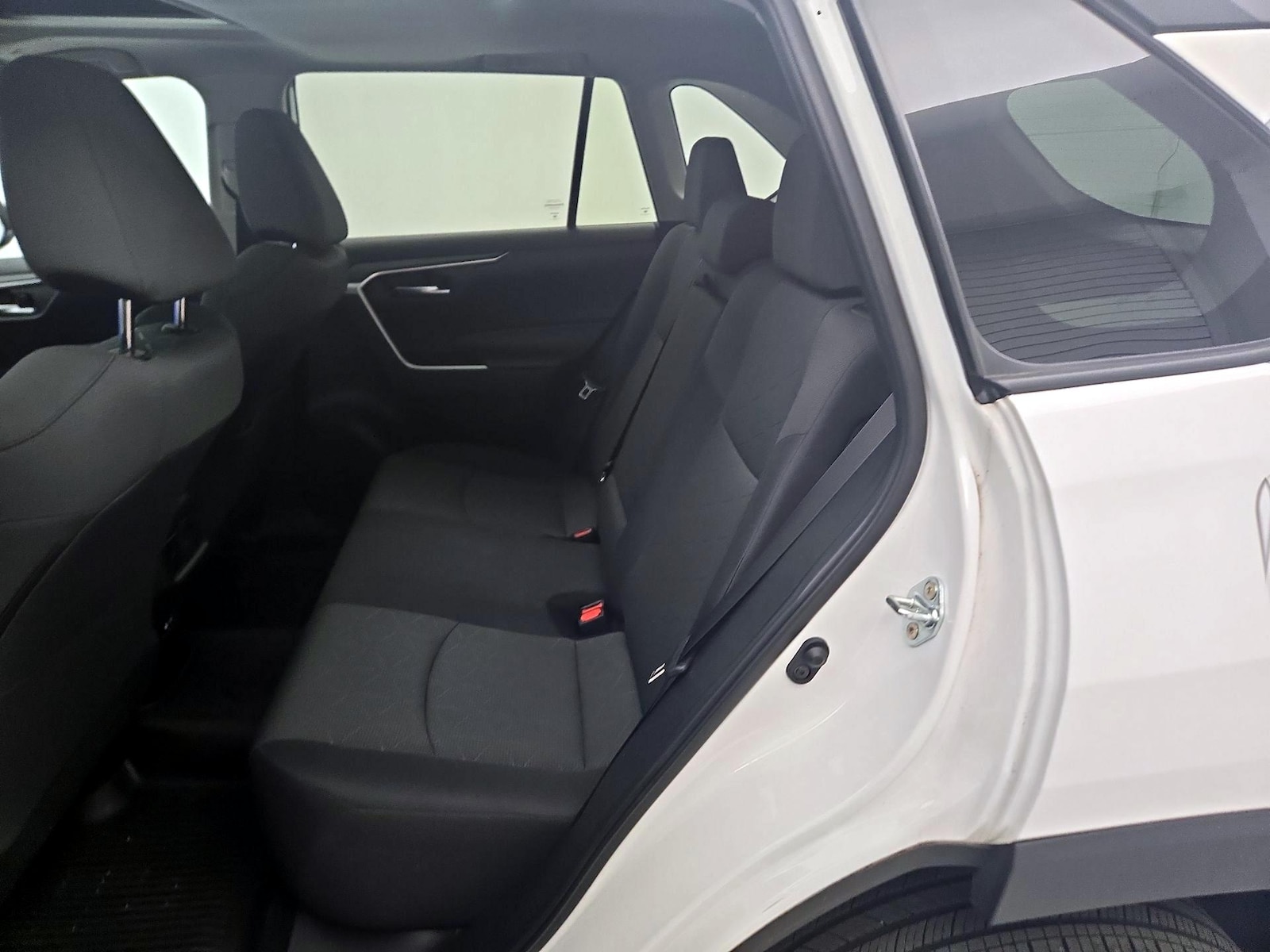 2024 Toyota RAV4 XLE - Photo 22