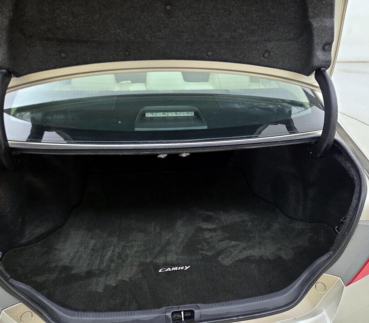 Trunk/Cargo (Seats Up)