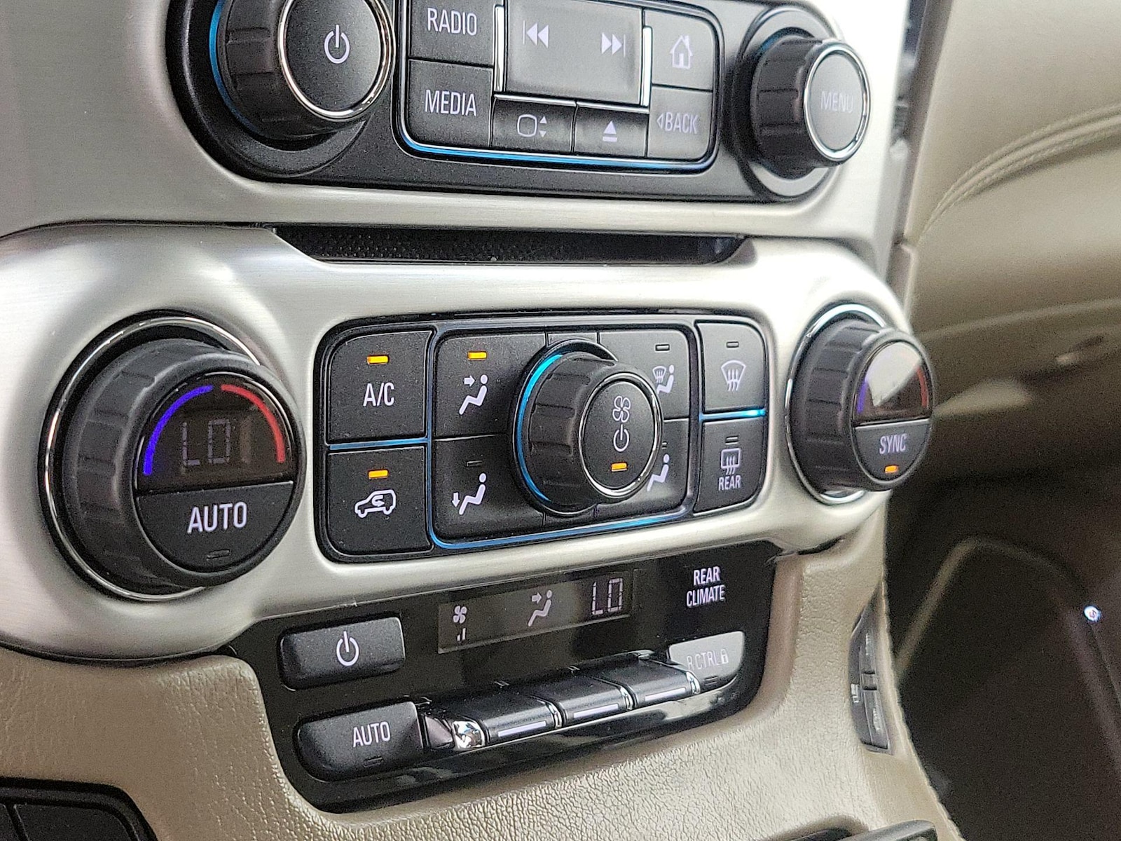 2019 GMC Yukon SLT - Photo 17