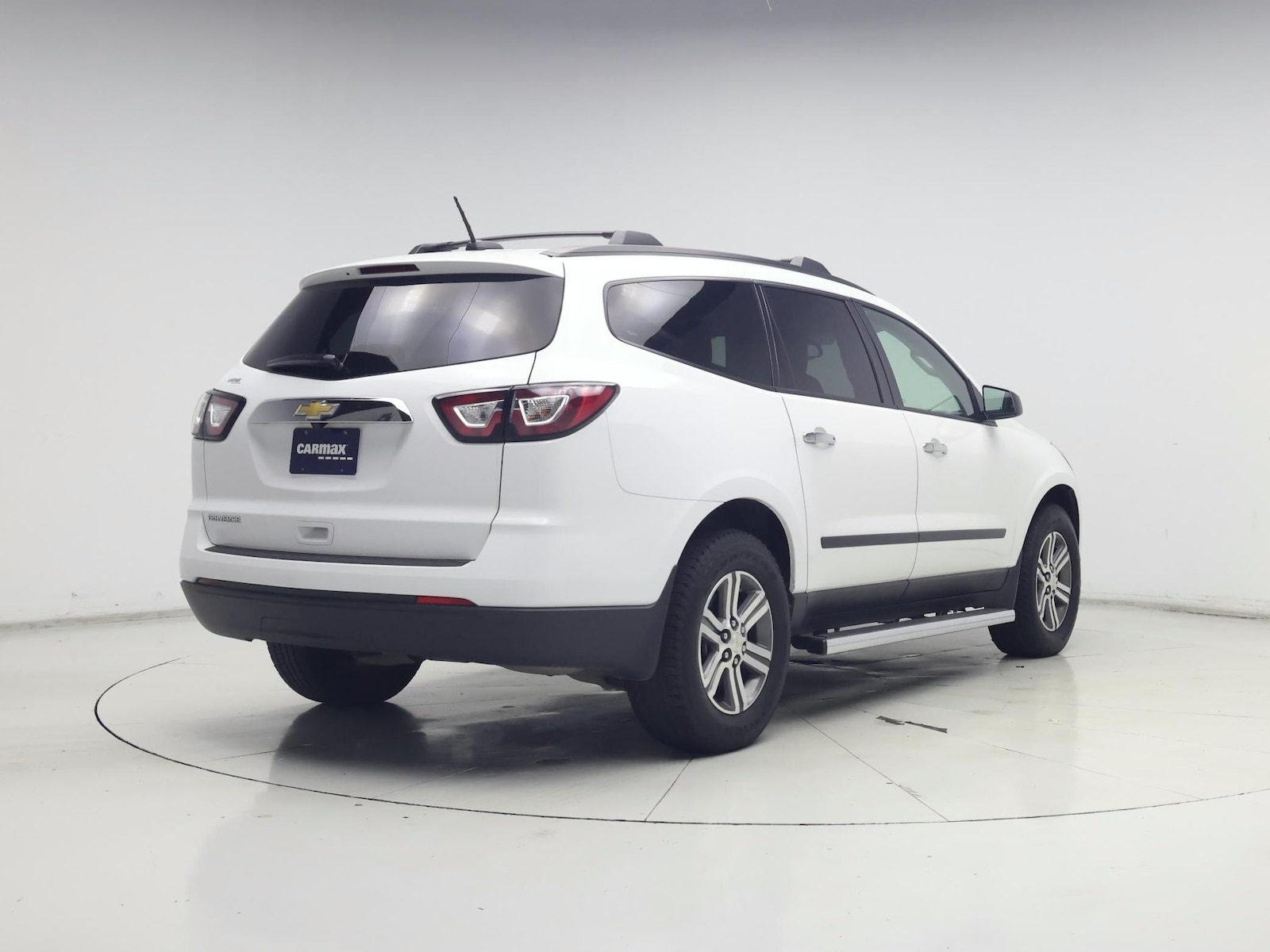 2017 Chevrolet Traverse LS - Photo 9