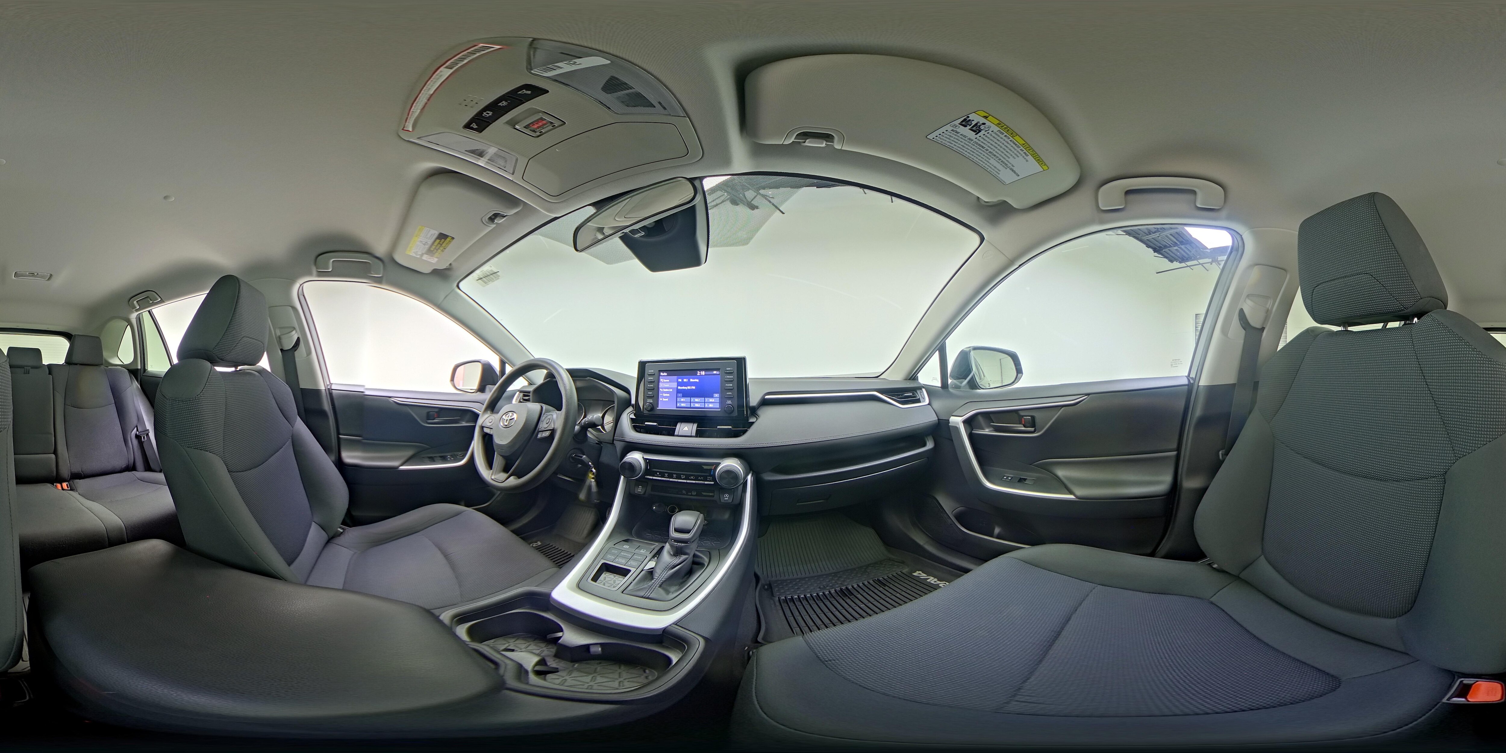 2019 Toyota RAV4 LE - Photo 23