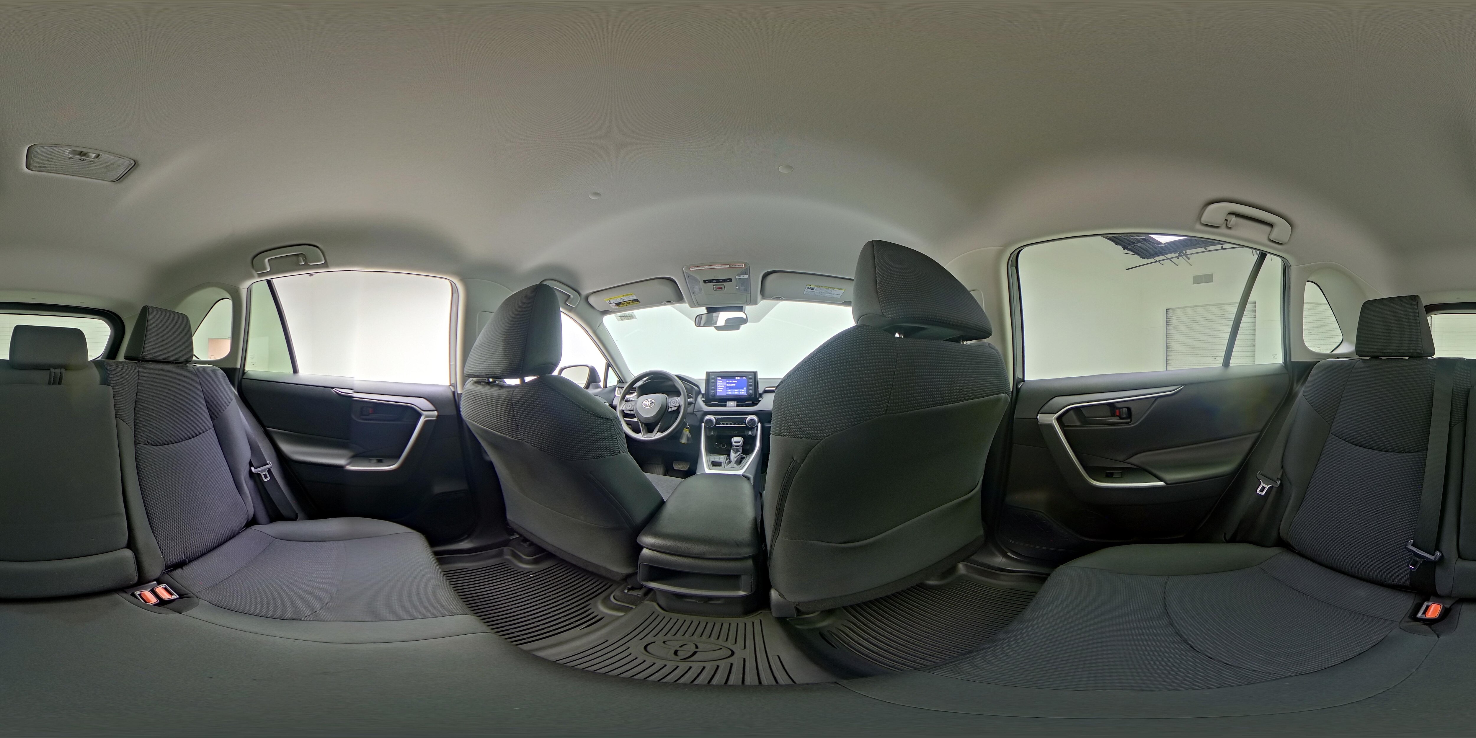 2019 Toyota RAV4 LE - Photo 24