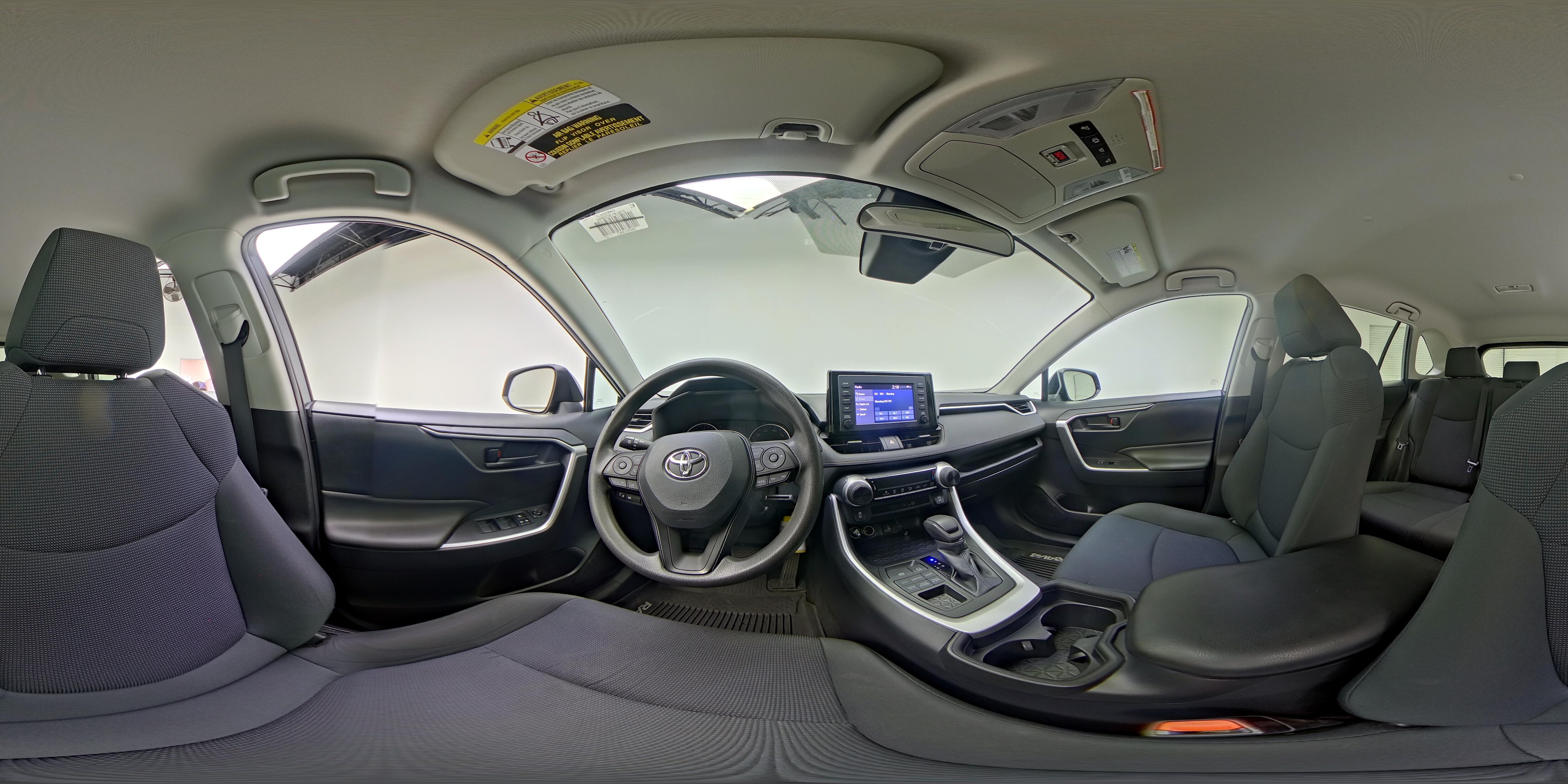 2019 Toyota RAV4 LE - Photo 25
