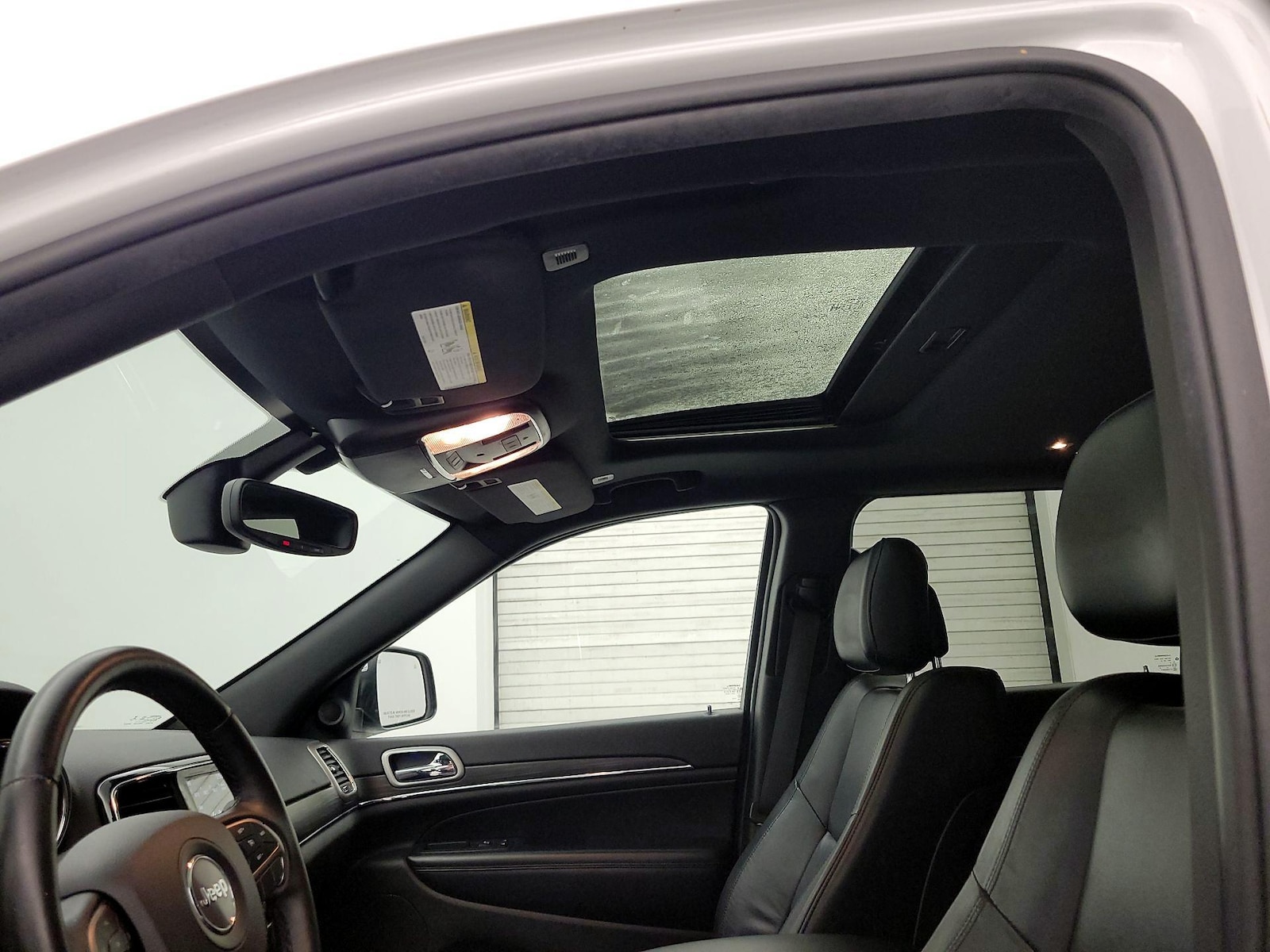 Sunroof(s) & Overhead Airbags