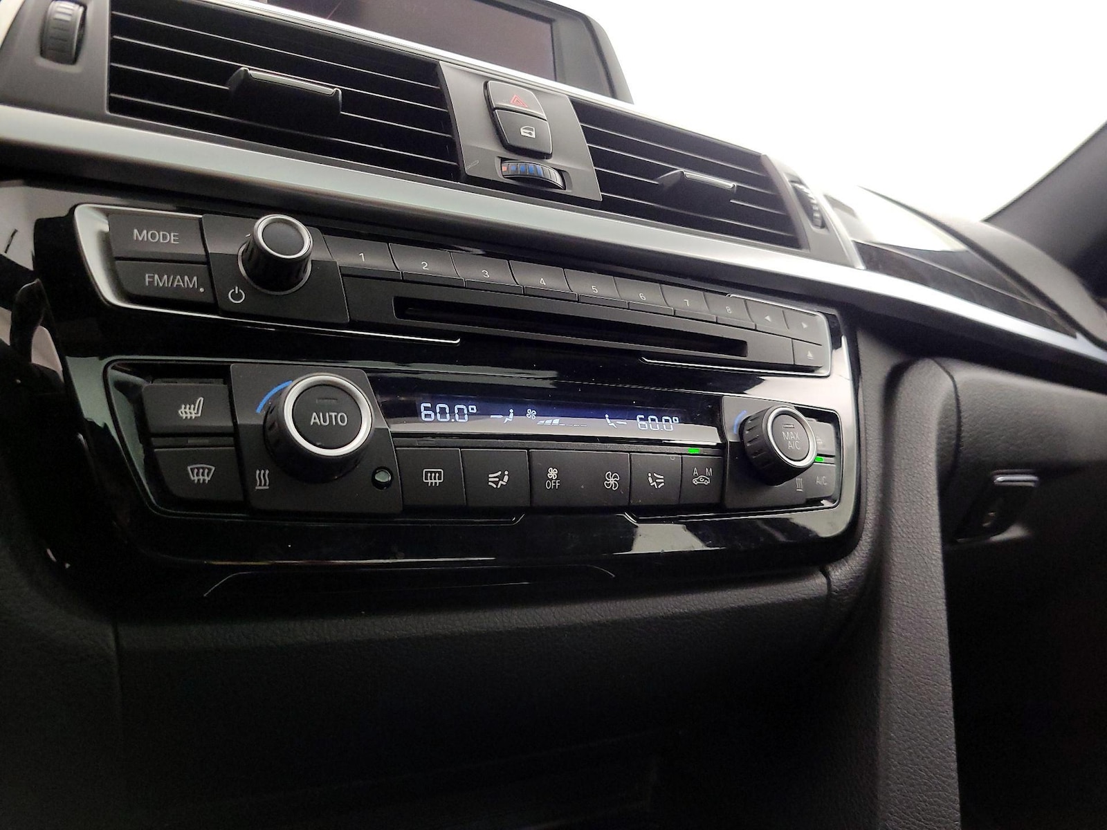 2016 BMW 3 Series 328i - Photo 17