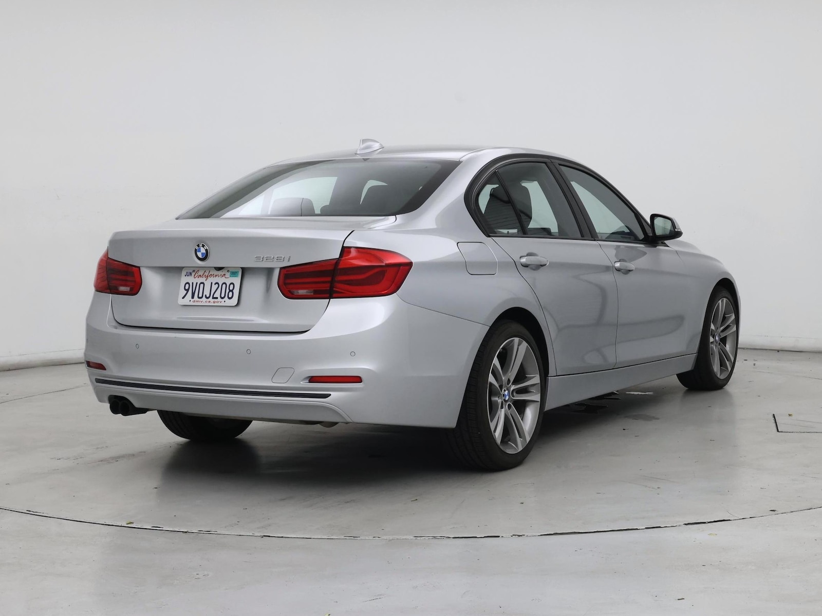 2016 BMW 3 Series 328i - Photo 9