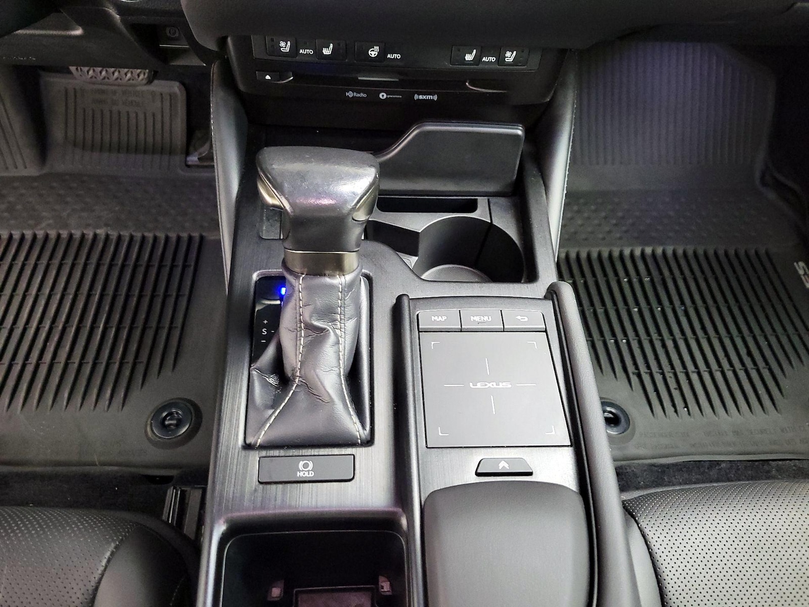 2019 Lexus ES 350 - Photo 16