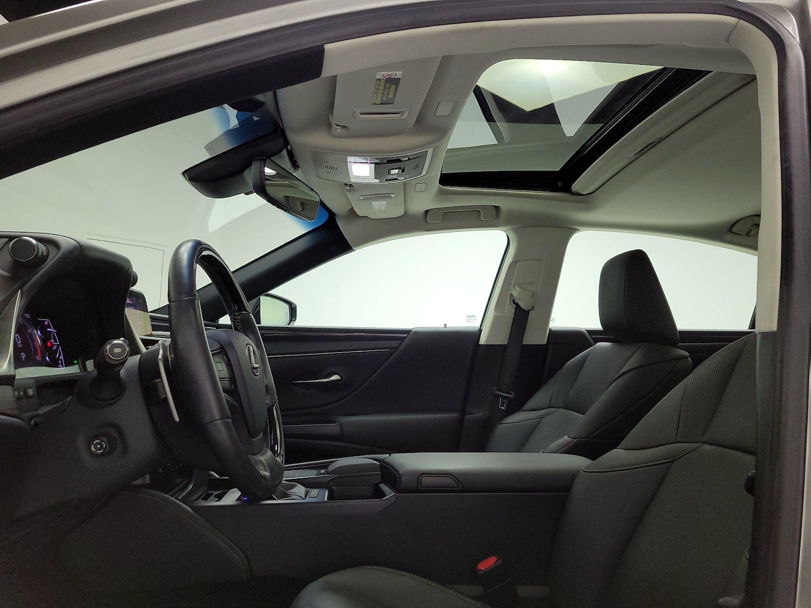 2019 Lexus ES 350 - Photo 17