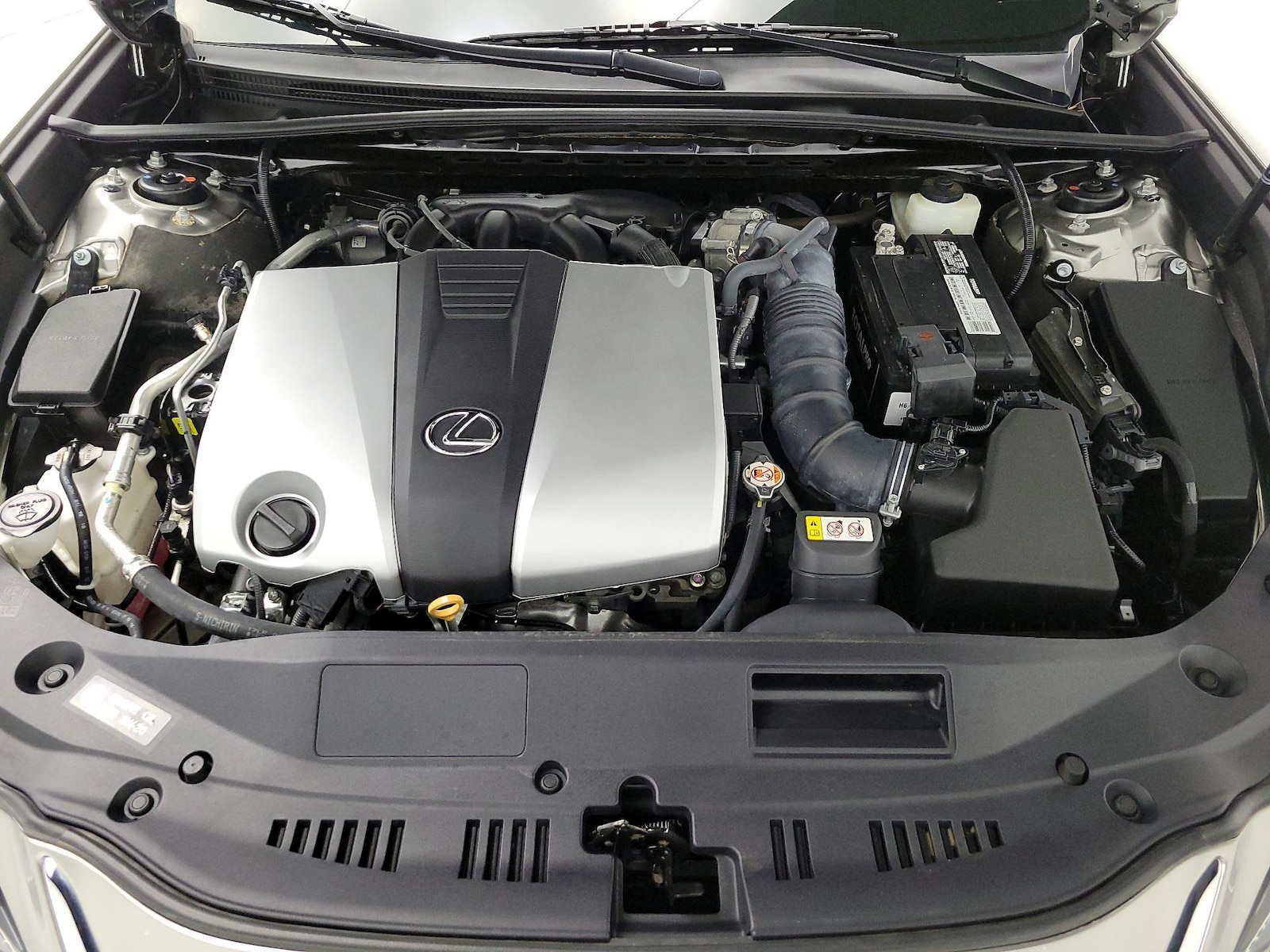 2019 Lexus ES 350 - Photo 19