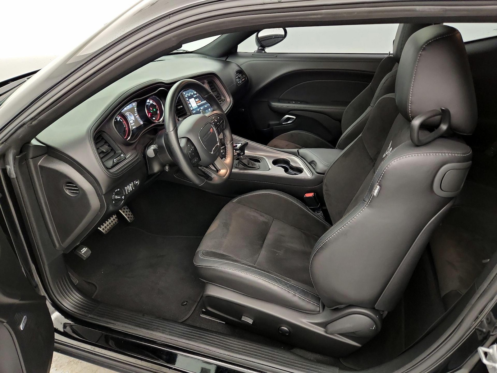 2023 Dodge Challenger R/T - Photo 11