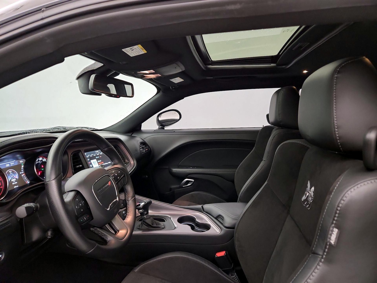 2023 Dodge Challenger R/T - Photo 19
