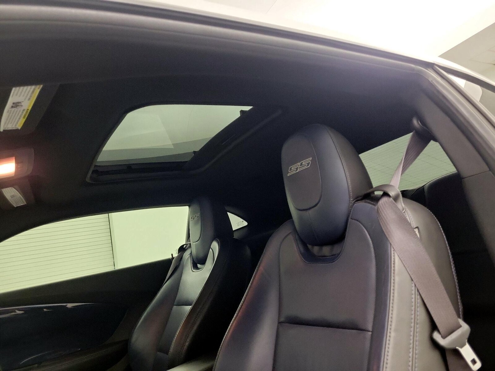 Sunroof(s) & Overhead Airbags