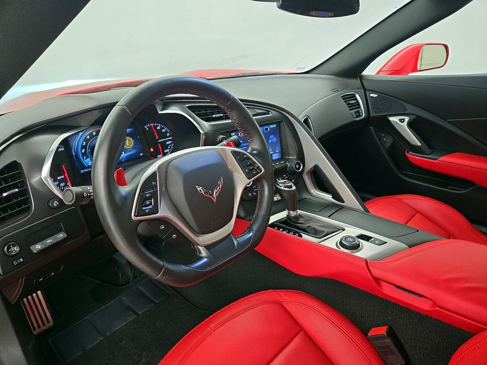 2017 Chevrolet Corvette 2LT - Photo 10