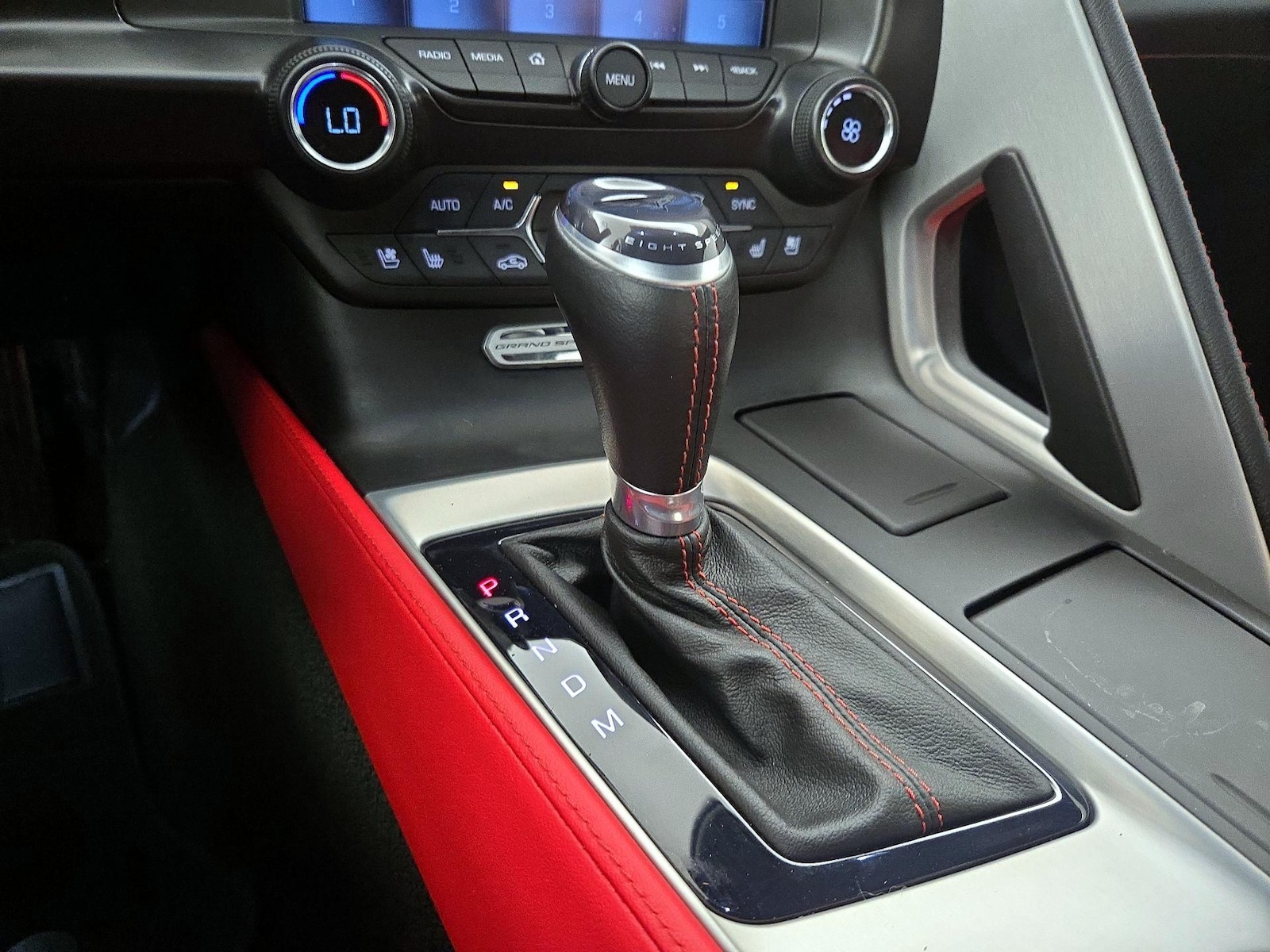 2017 Chevrolet Corvette 2LT - Photo 18