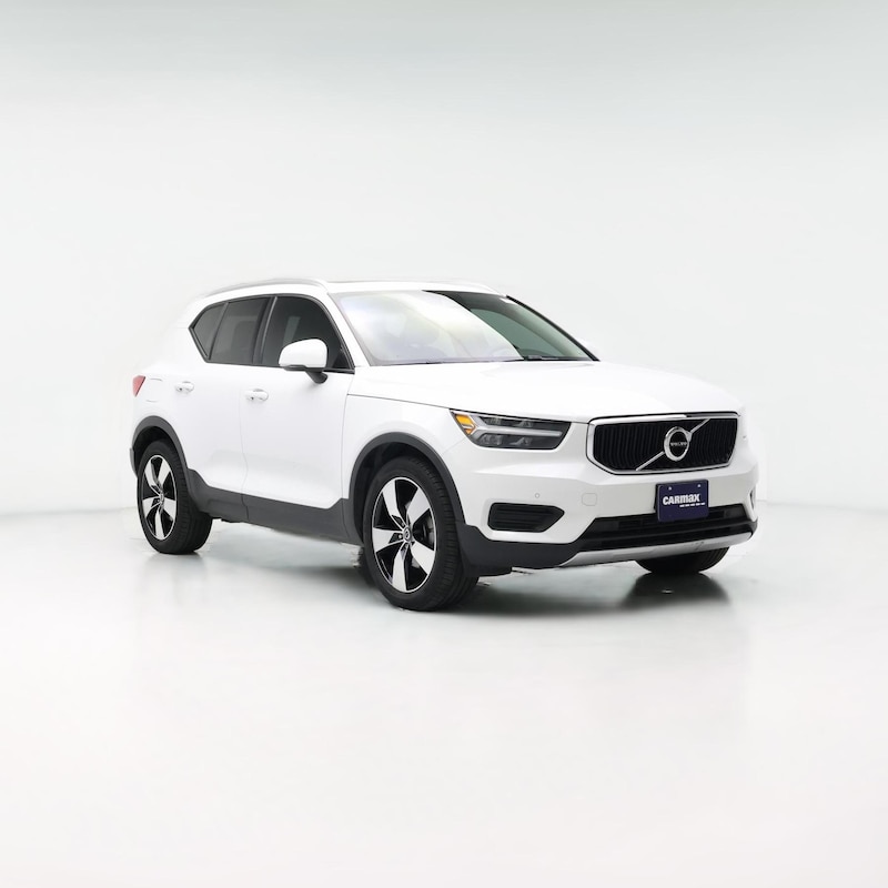 2020 Volvo XC40 T4 Momentum