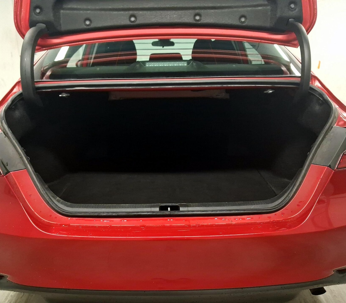 Trunk/Cargo (Seats Up)