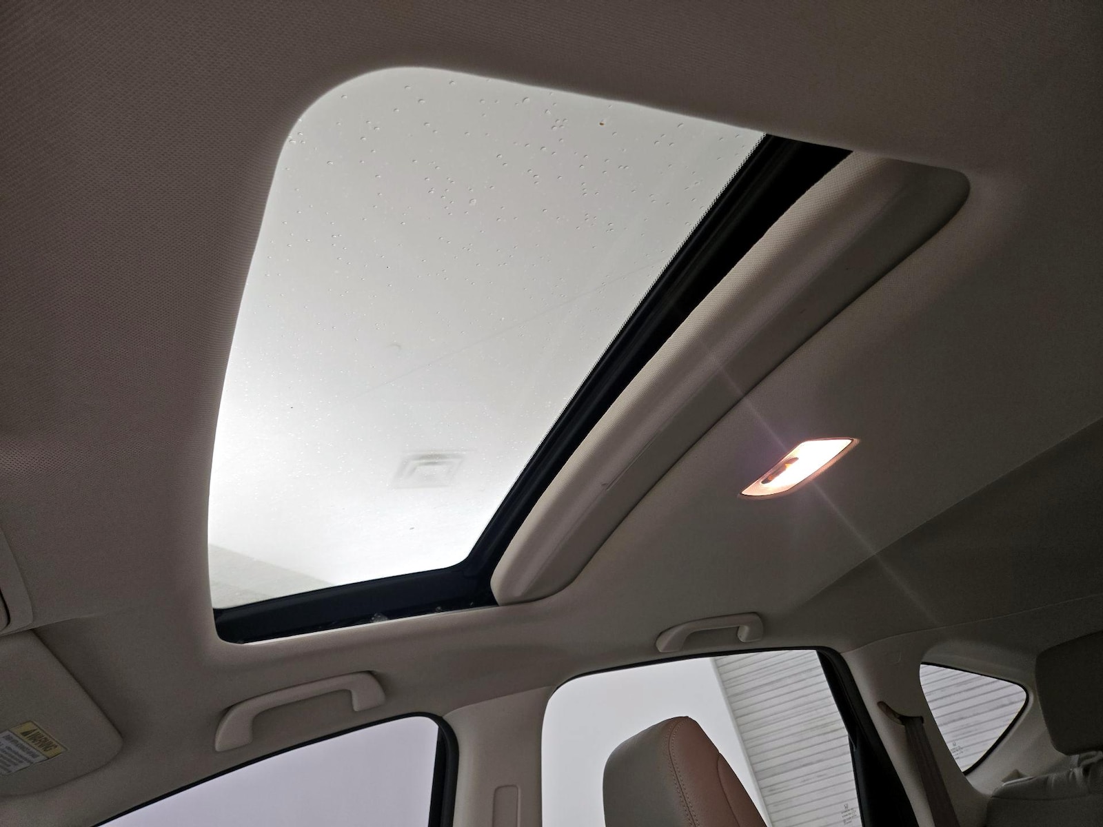 Sunroof(s) & Overhead Airbags
