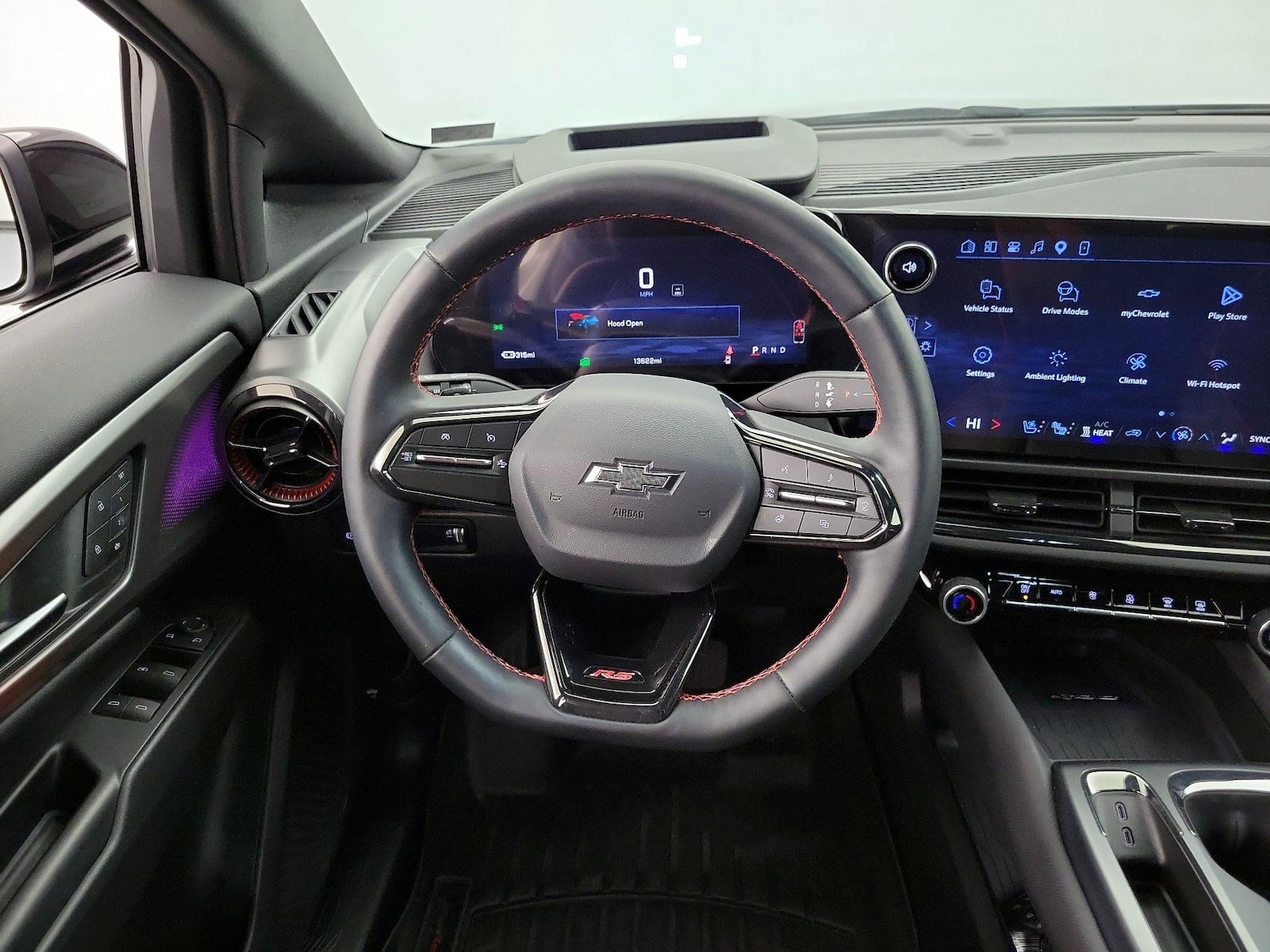 2025 Chevrolet Equinox EV RS - Photo 11
