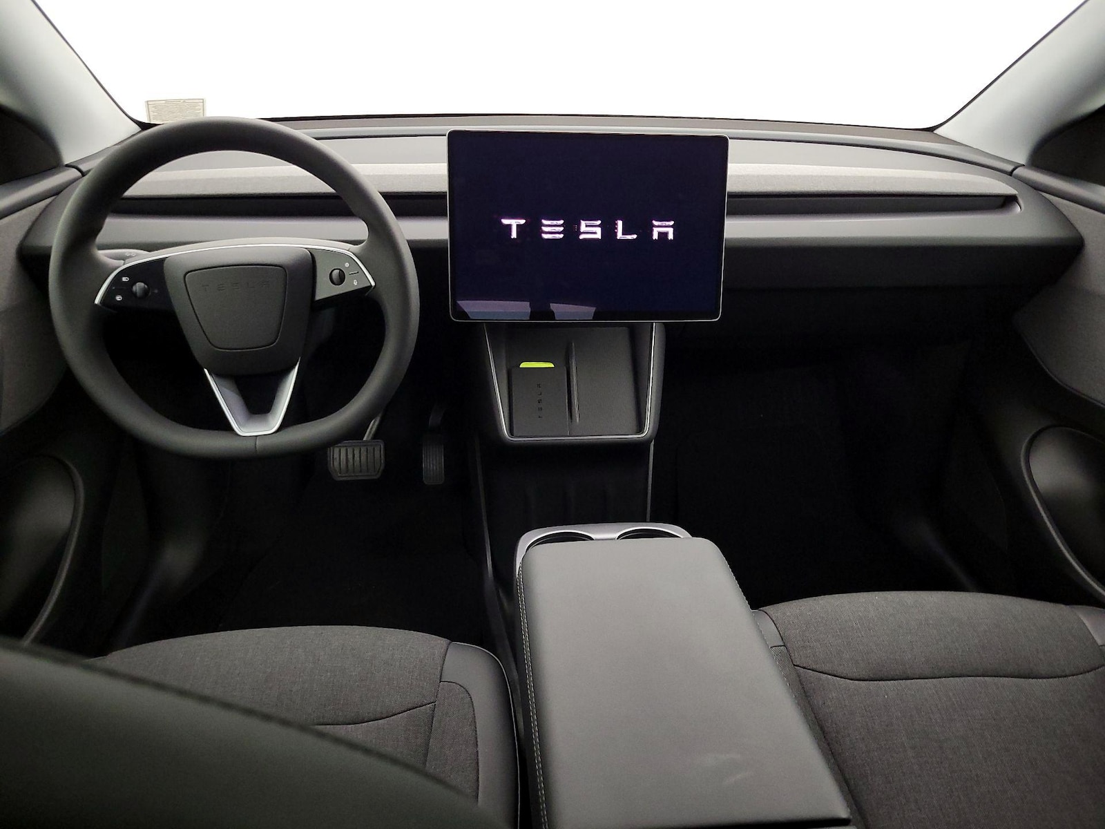 2026 Tesla Model Y Standard - Photo 10