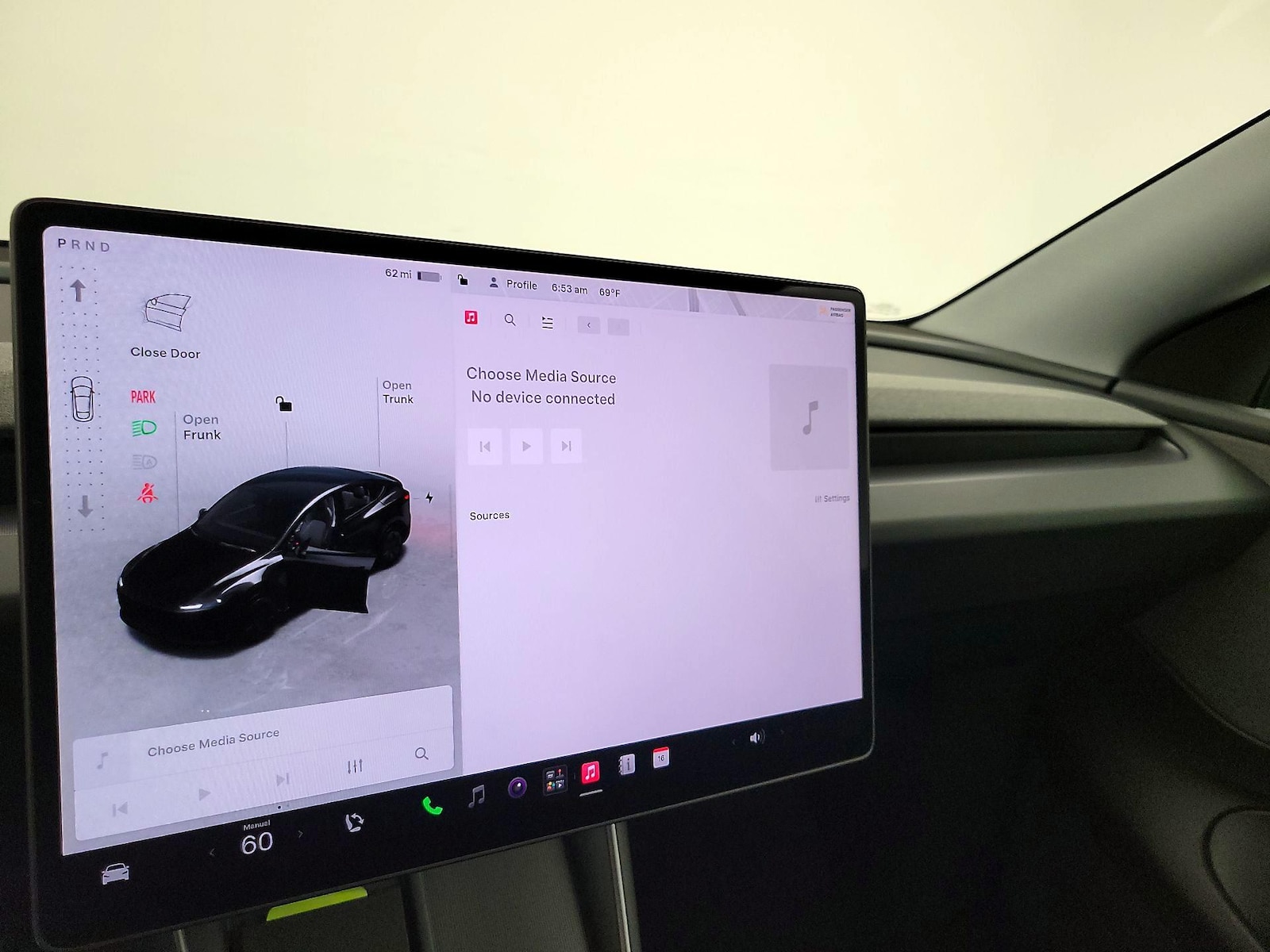 2026 Tesla Model Y Standard - Photo 16