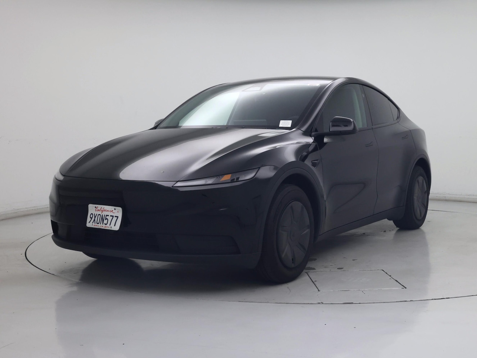2026 Tesla Model Y Standard - Photo 5