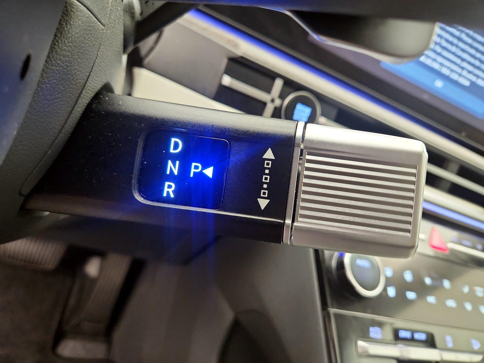 2024 Hyundai Santa Fe Limited - Photo 19