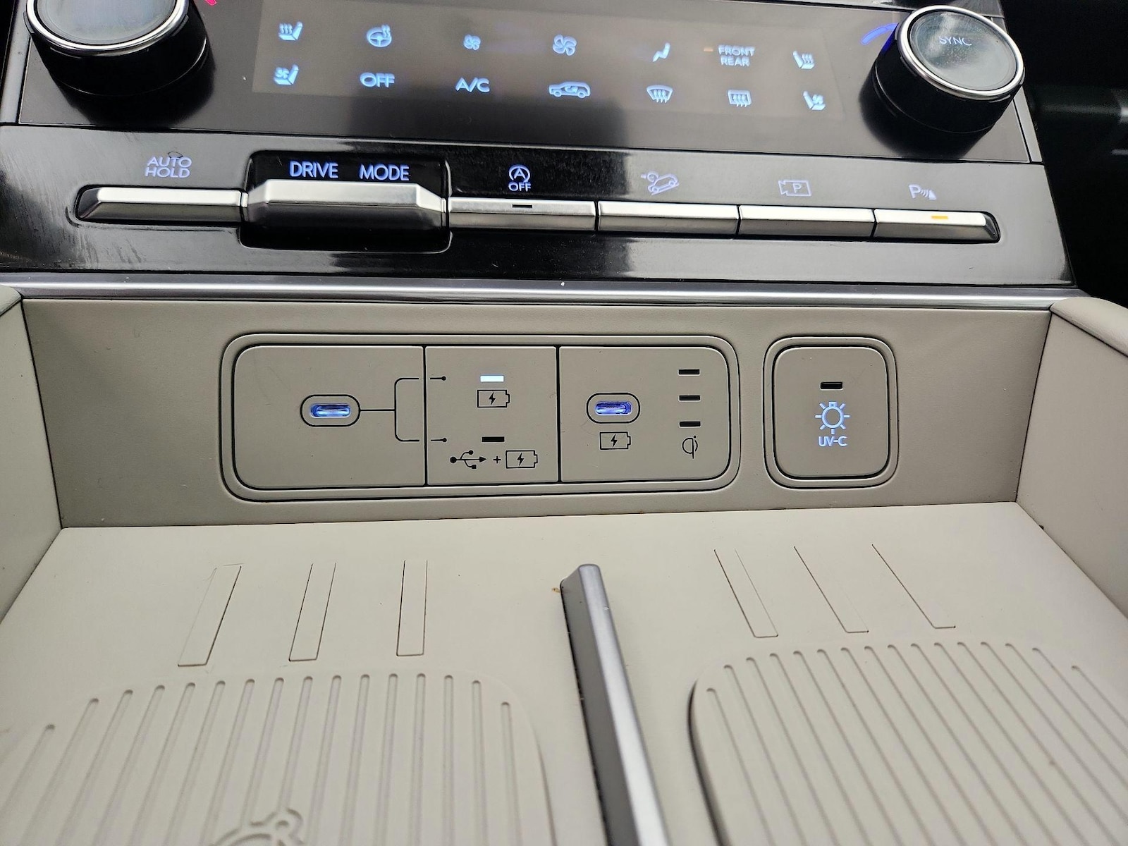 2024 Hyundai Santa Fe Limited - Photo 20