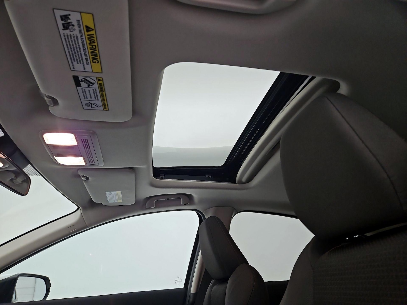 Sunroof(s) & Overhead Airbags