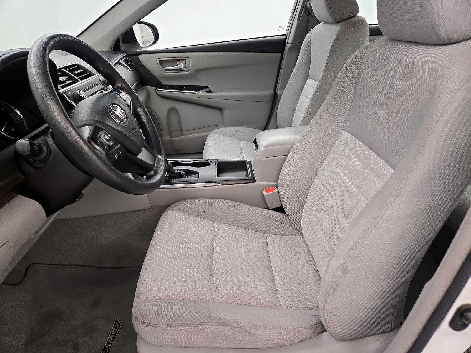 Power Seat(s) & Side Airbags