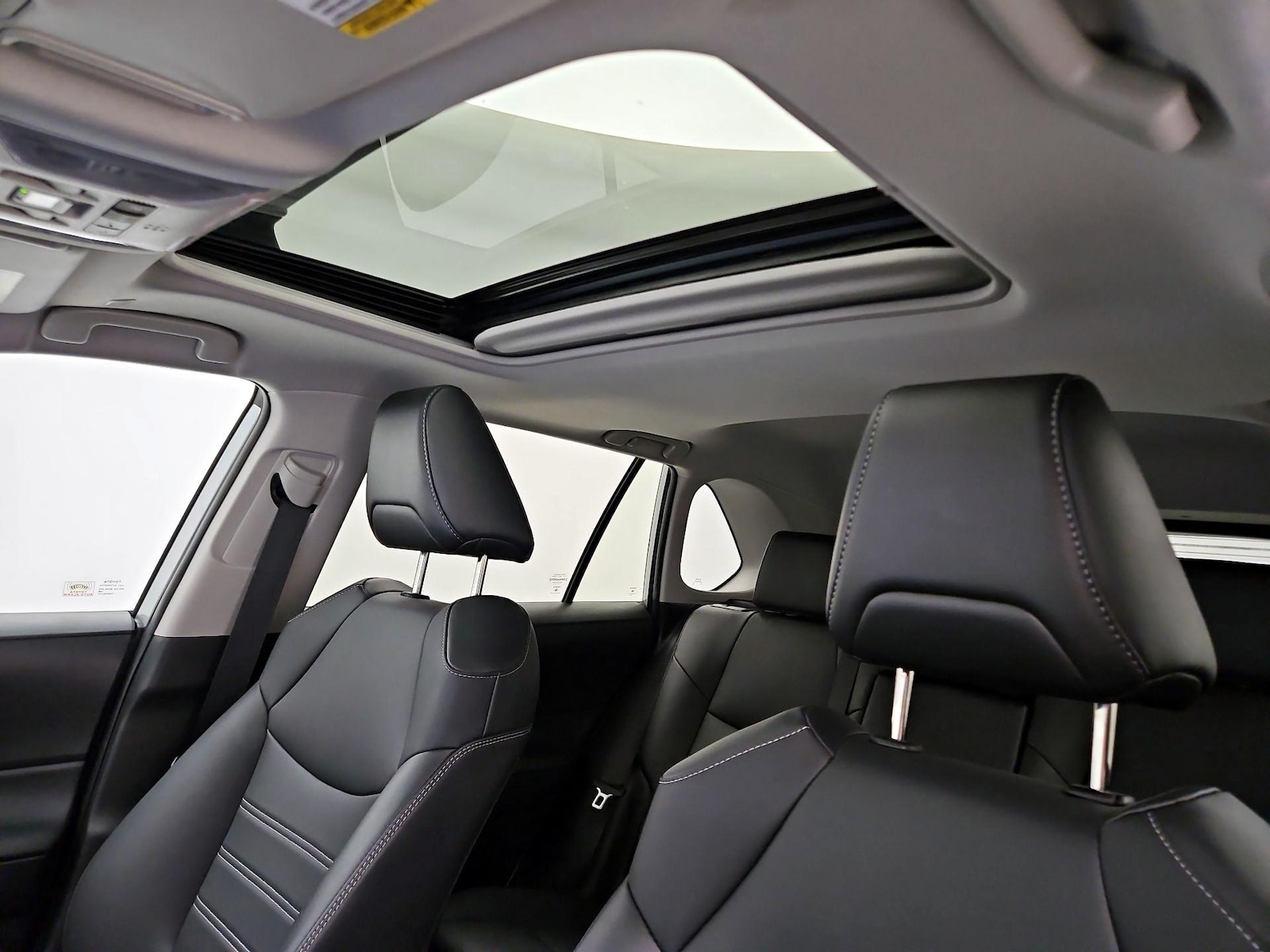 Sunroof(s) & Overhead Airbags
