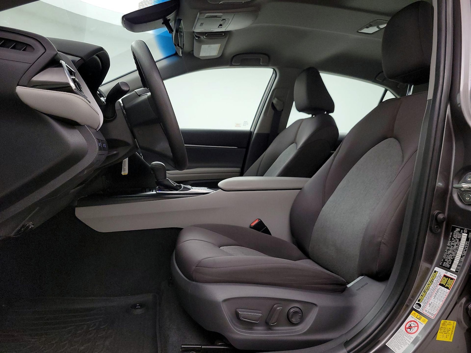Power Seat(s) & Side Airbags