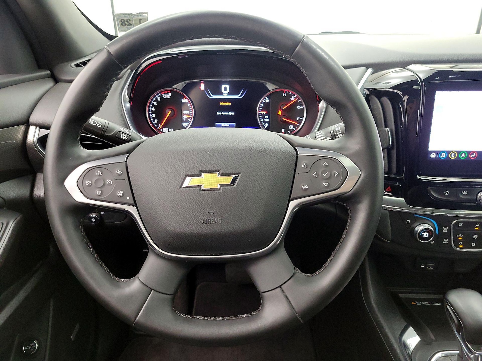 2023 Chevrolet Traverse Premier - Photo 11
