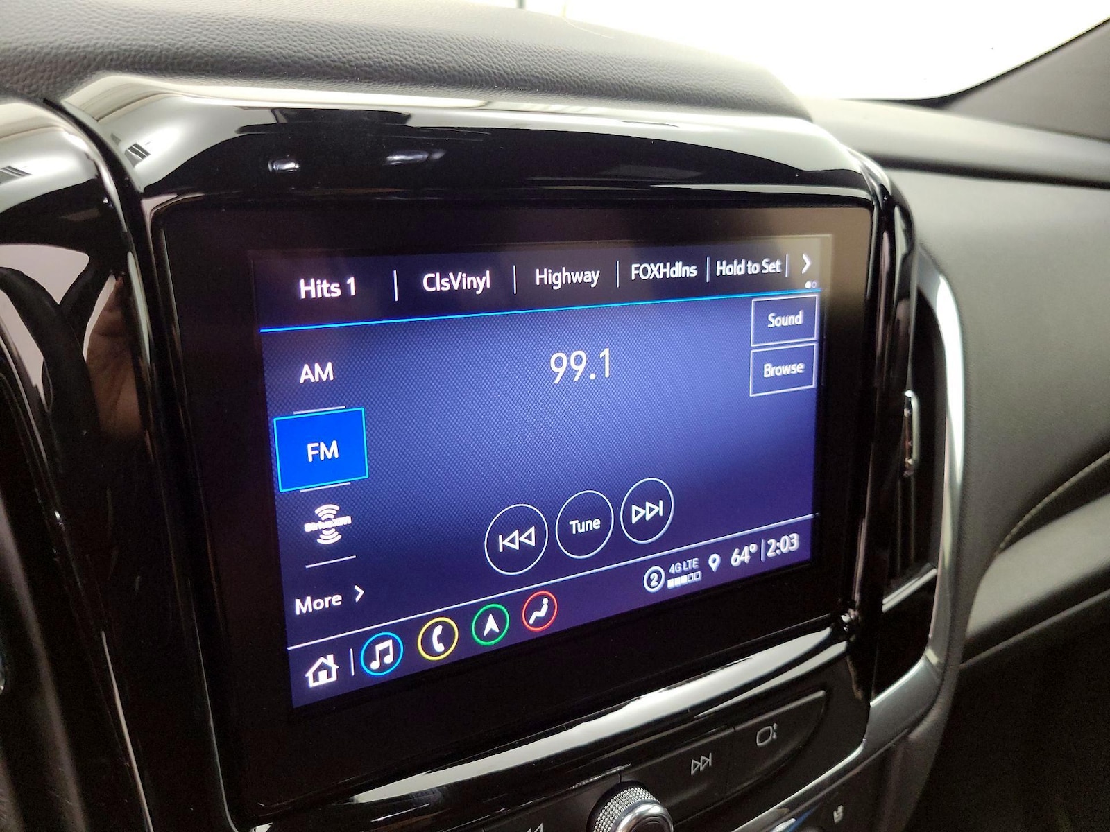 2023 Chevrolet Traverse Premier - Photo 17