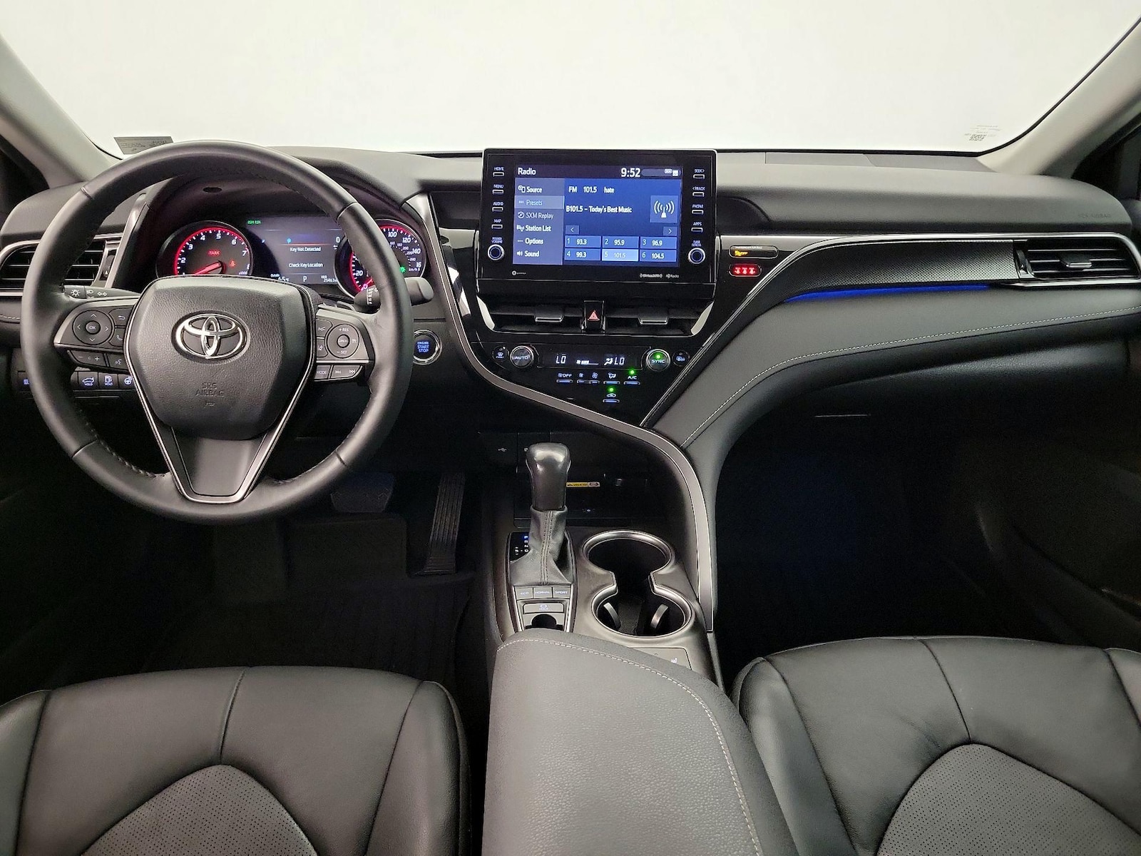 2024 Toyota Camry XSE - Photo 10