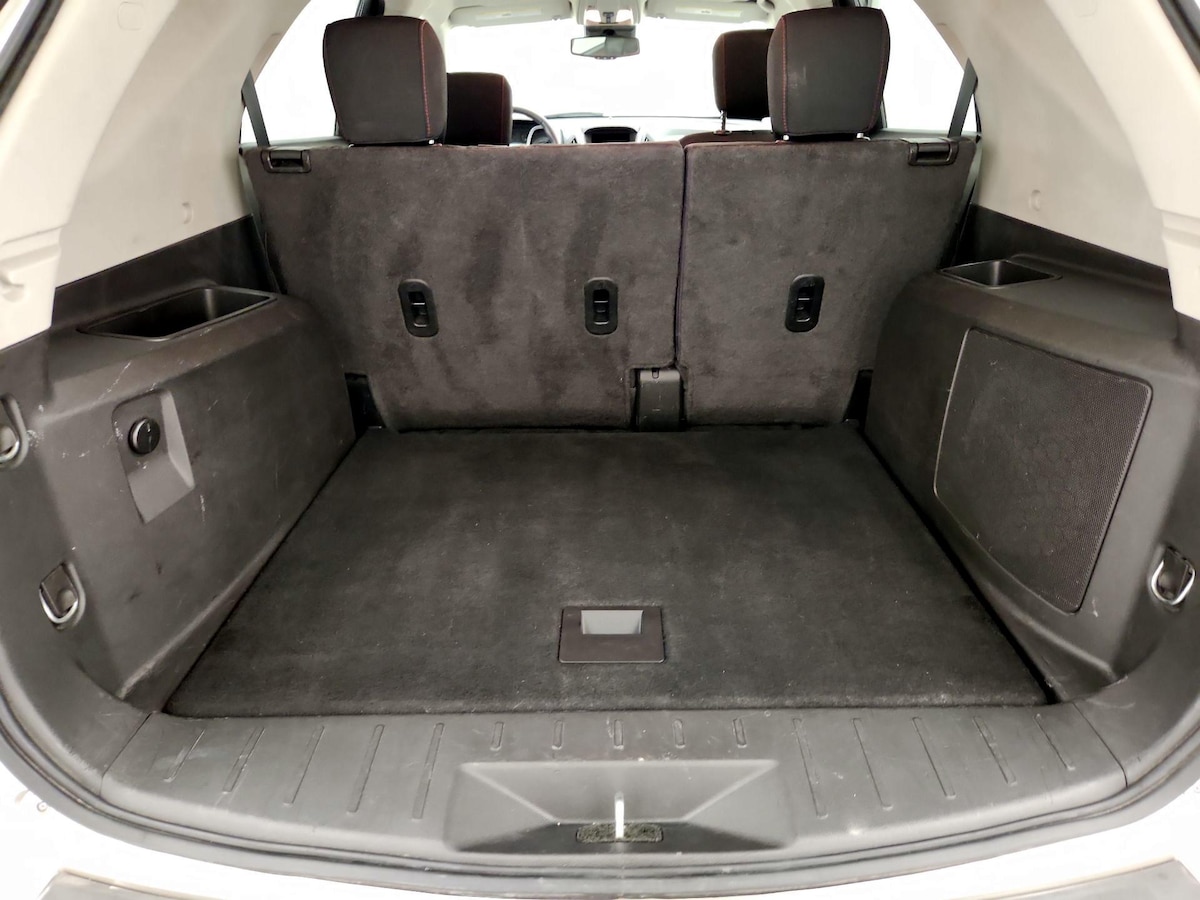 Trunk/Cargo (Seats Up)