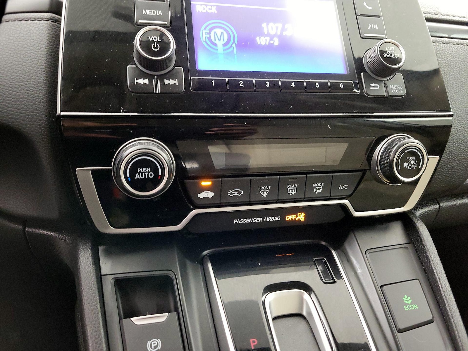 2018 Honda CR-V LX - Photo 17