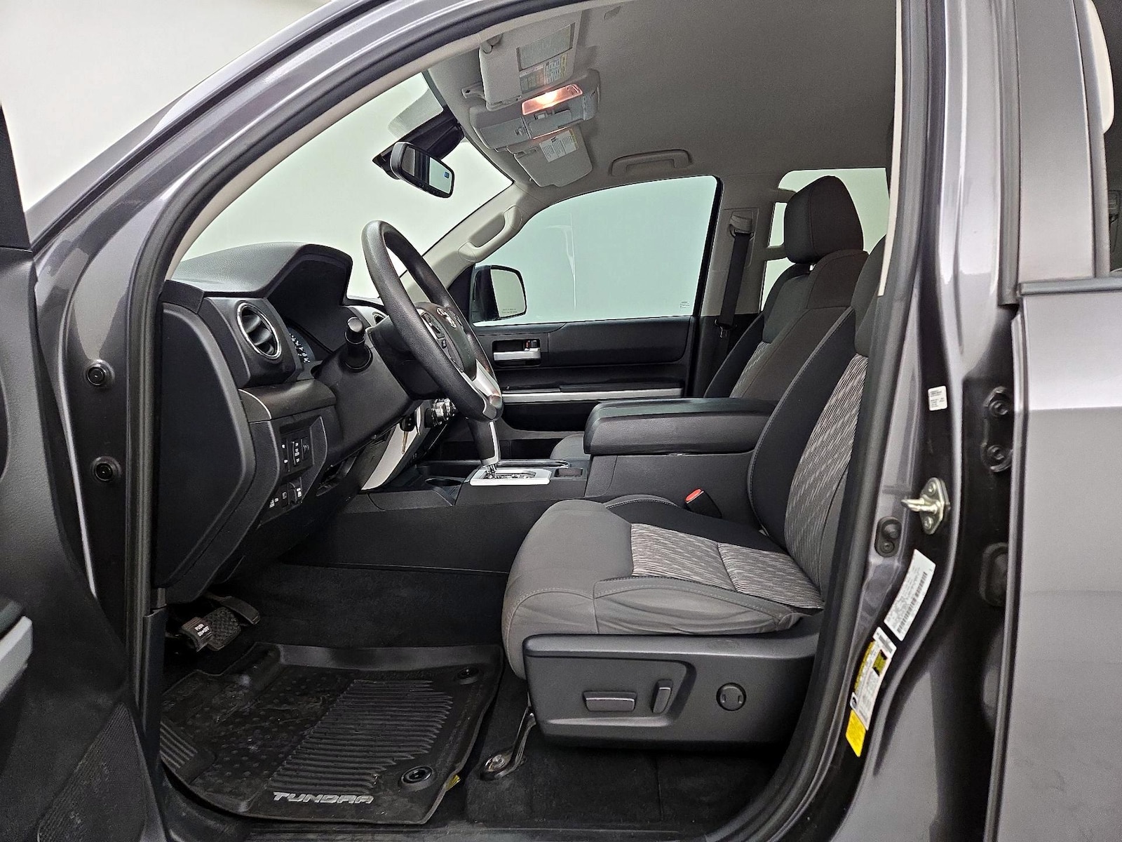 Power Seat(s) & Side Airbags