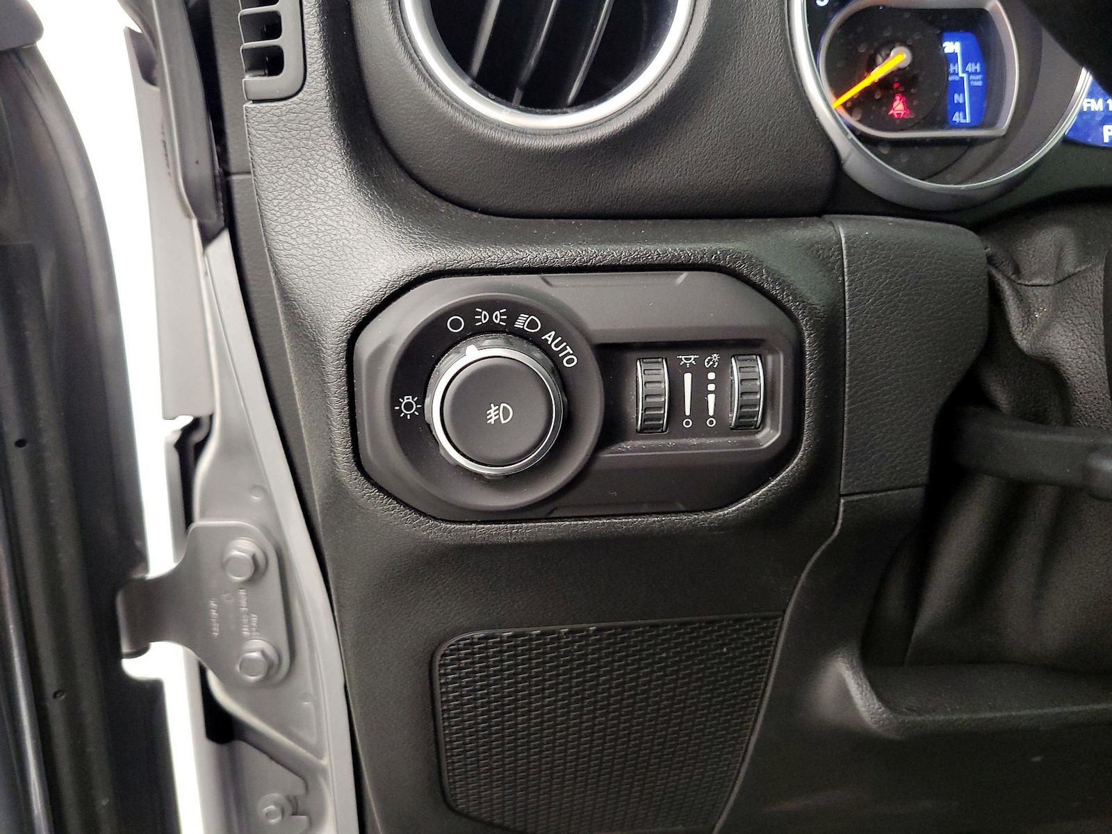 2018 Jeep All-New Wrangler Unlimited Sahara - Photo 14