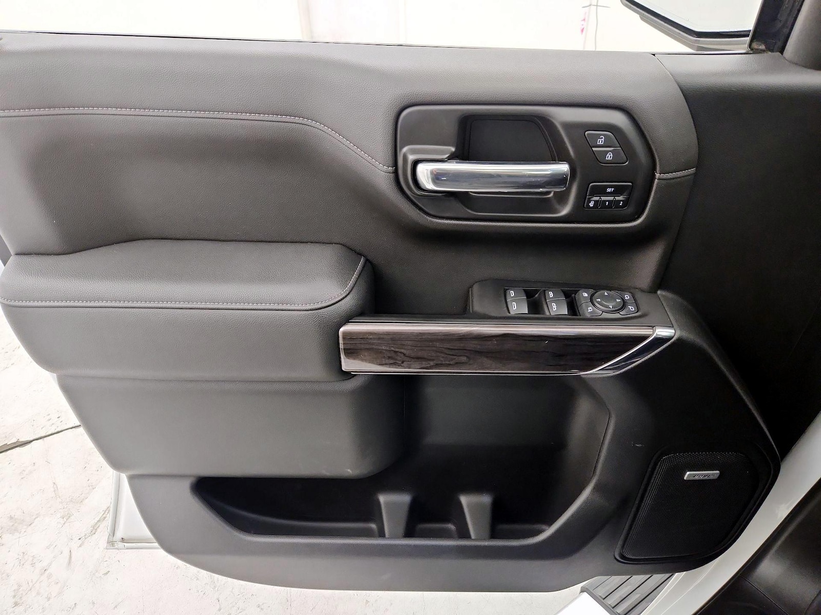 2022 Chevrolet Silverado 1500 Limited LTZ - Photo 13
