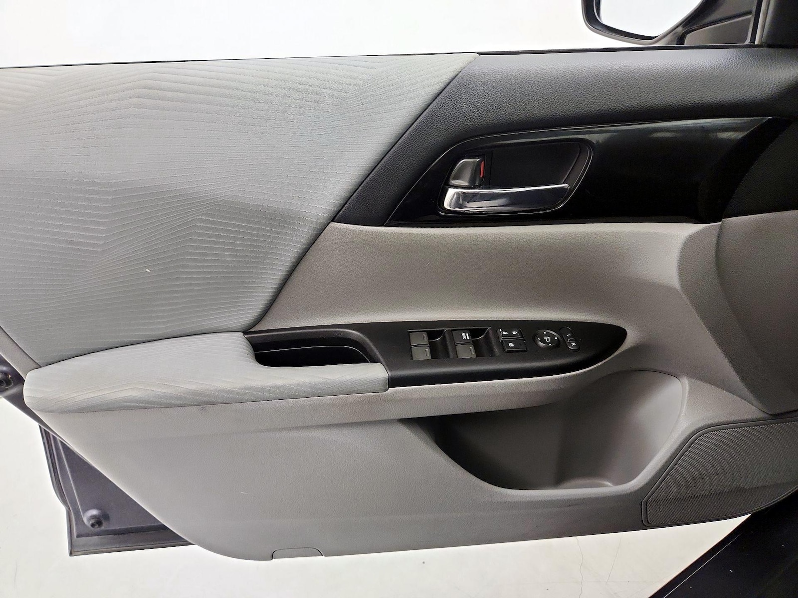 2017 Honda Accord LX - Photo 13