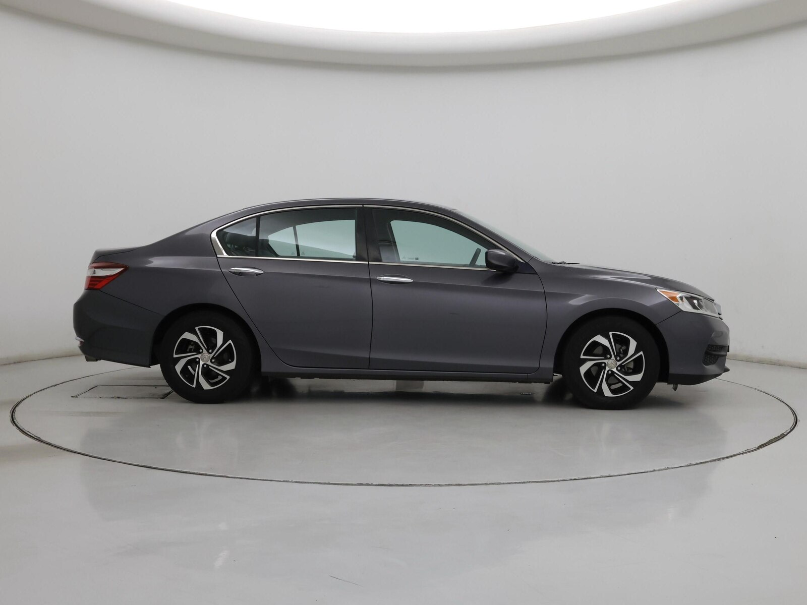 2017 Honda Accord LX - Photo 8