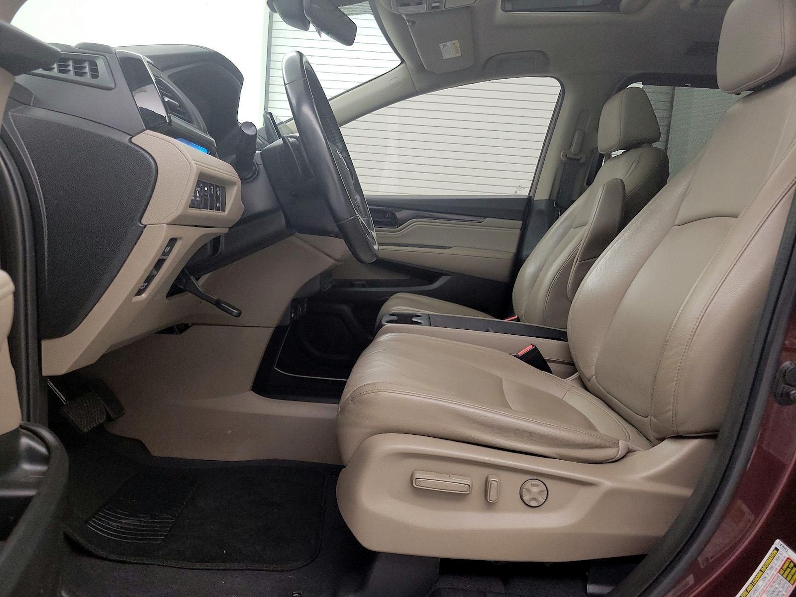 2021 Honda Odyssey Touring - Photo 12