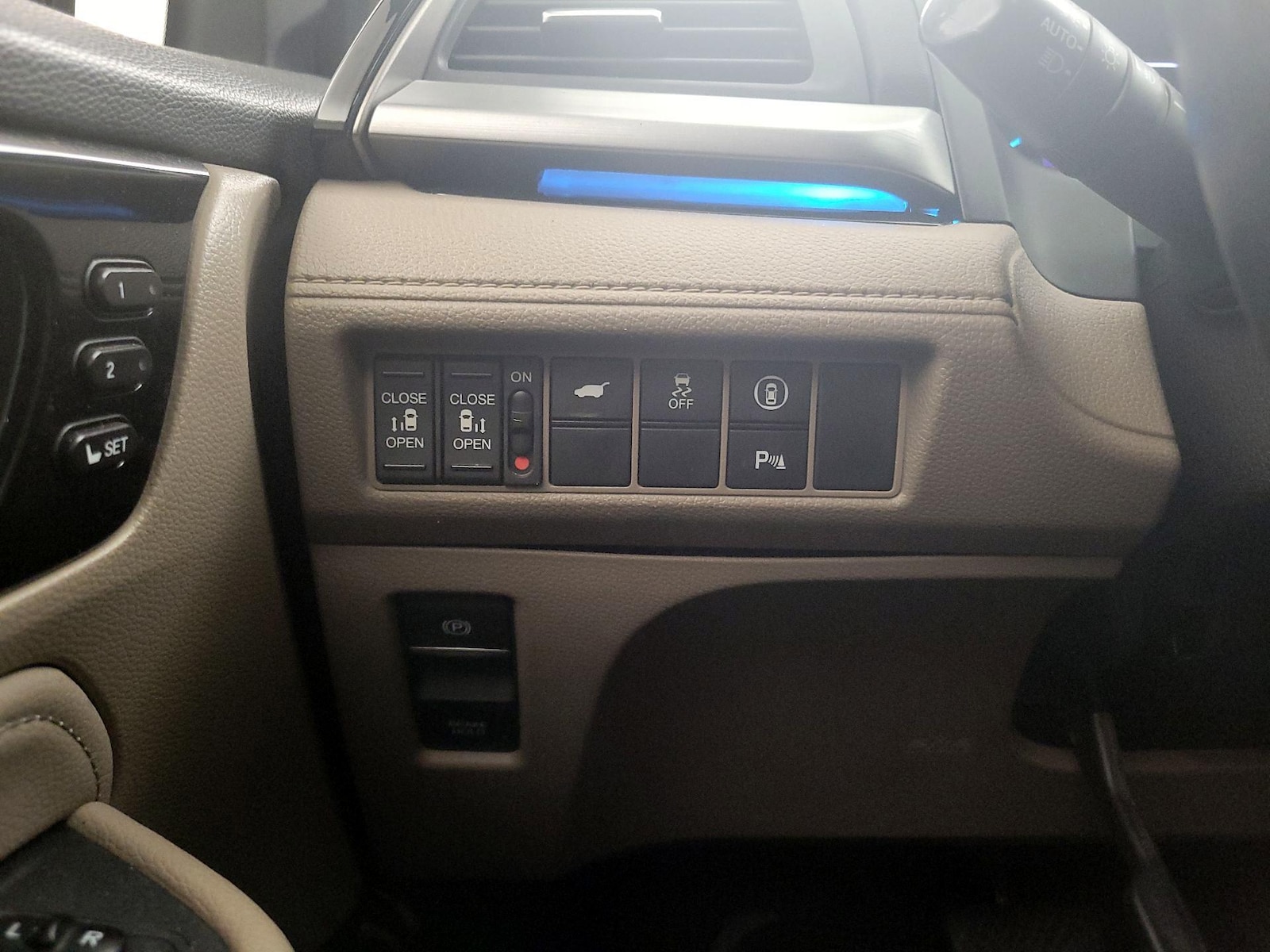2021 Honda Odyssey Touring - Photo 14