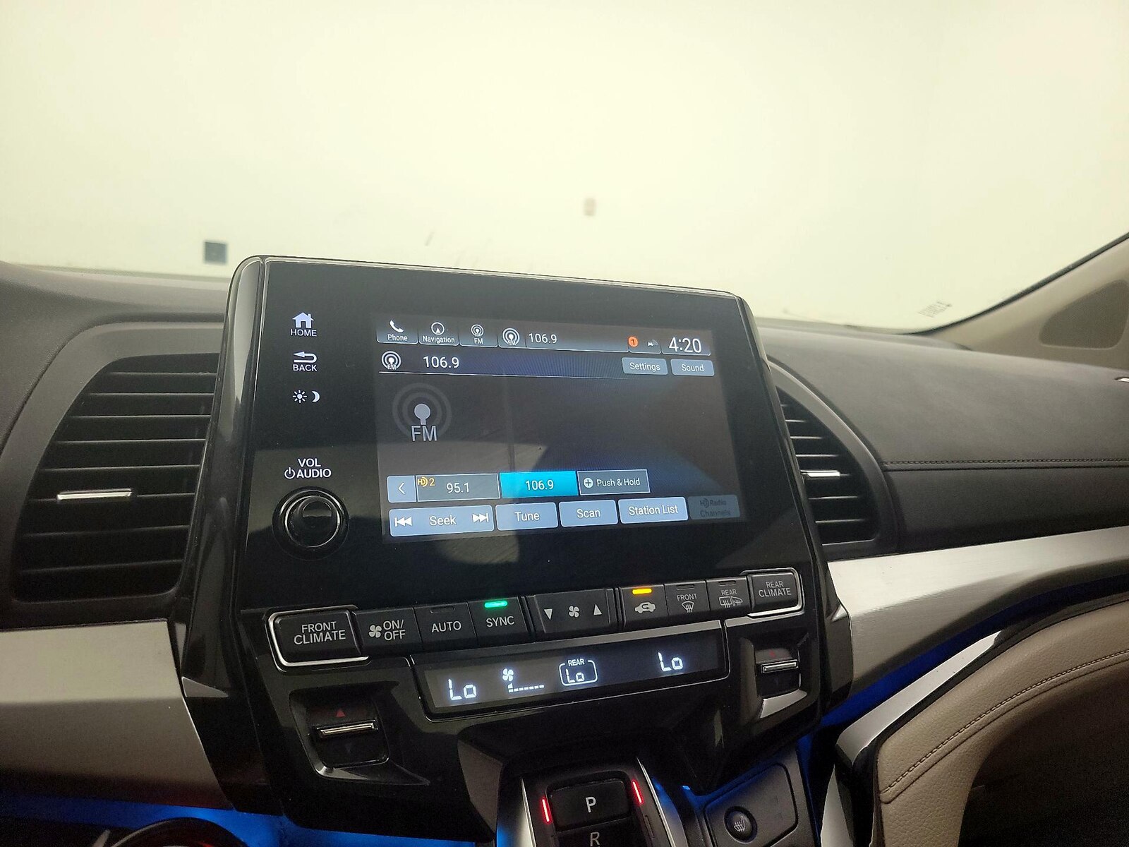 2021 Honda Odyssey Touring - Photo 17